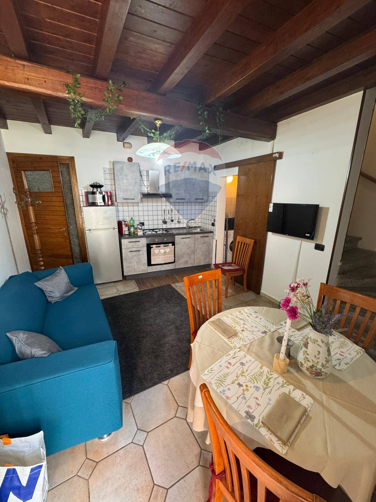 Casa Semindipendente in vendita a Gavirate, Groppello