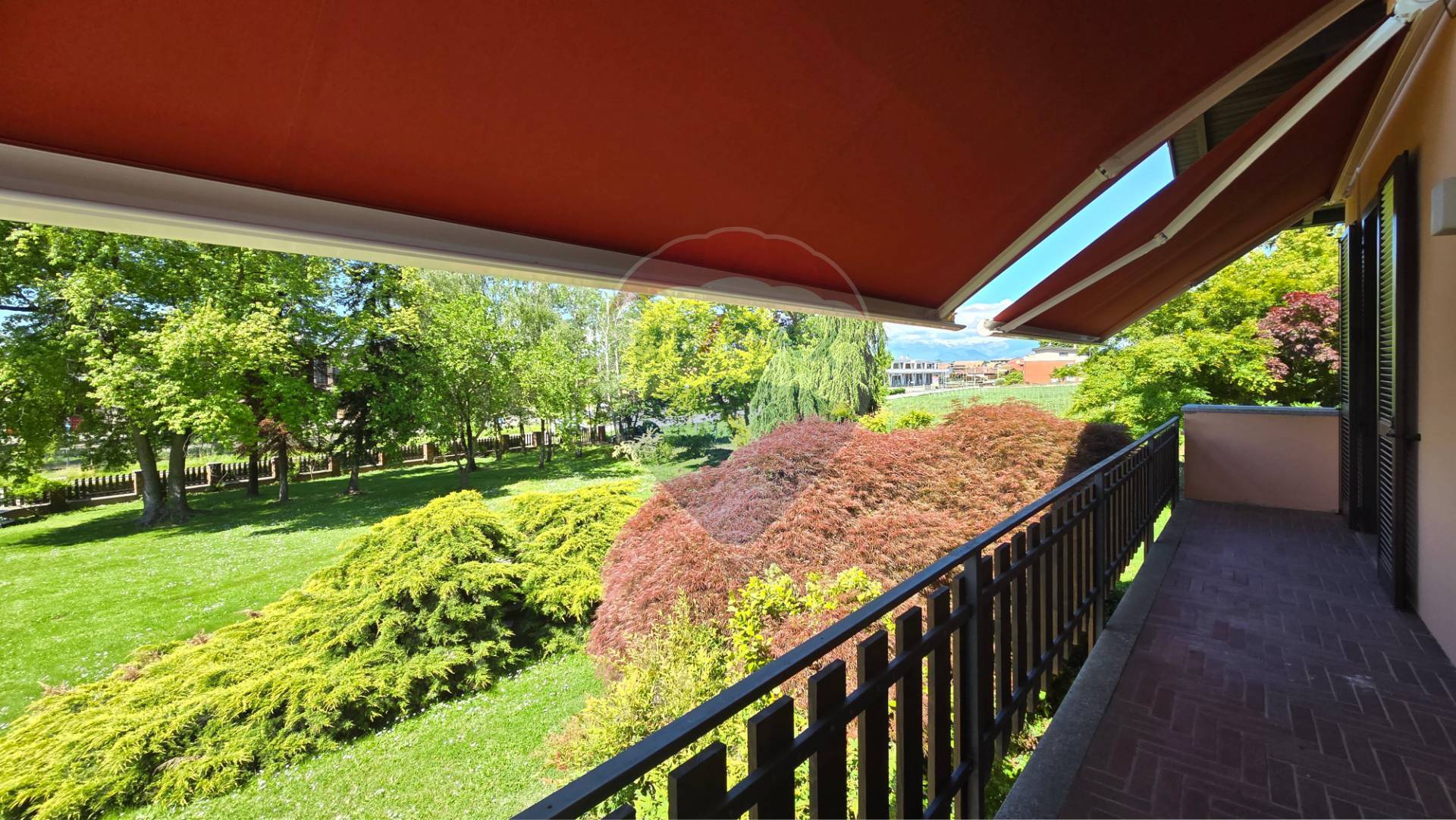 Villa singola in vendita a Fara Novarese