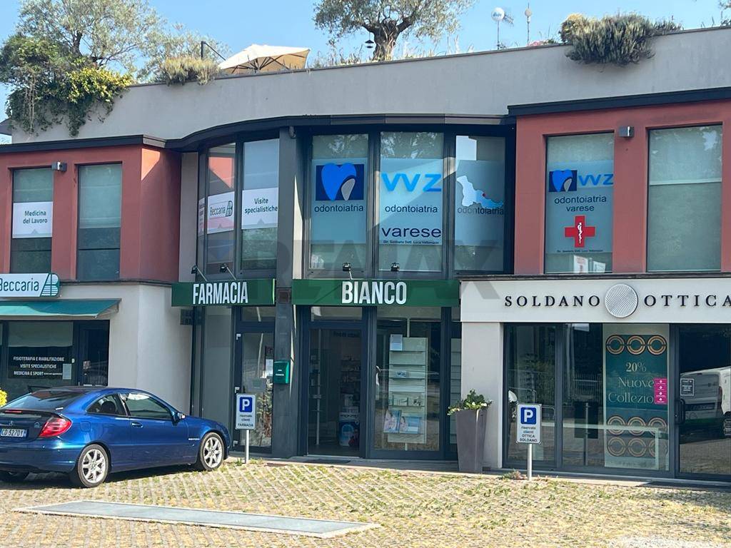 Ufficio in vendita a Varese, Calcinate del Pesce