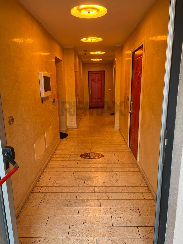 Ufficio in vendita a Varese, Calcinate del Pesce