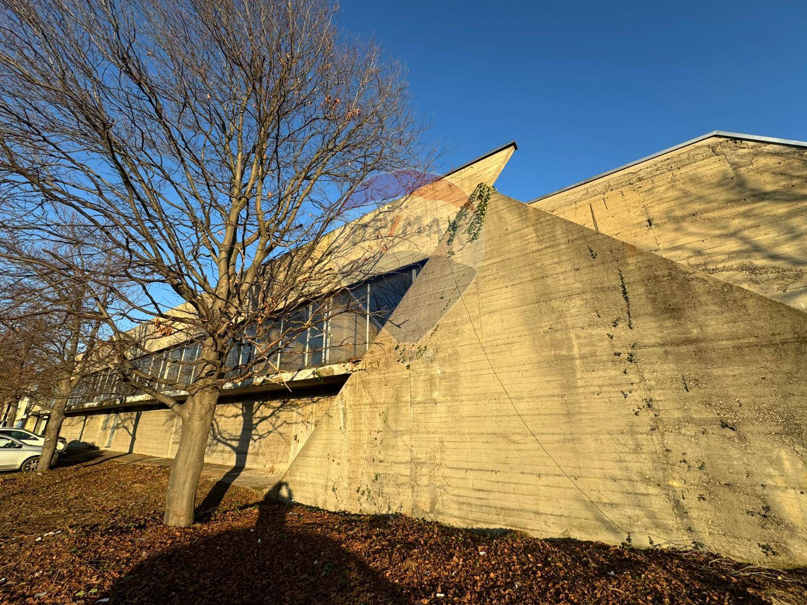 Locale Commerciale in affitto a Buscate