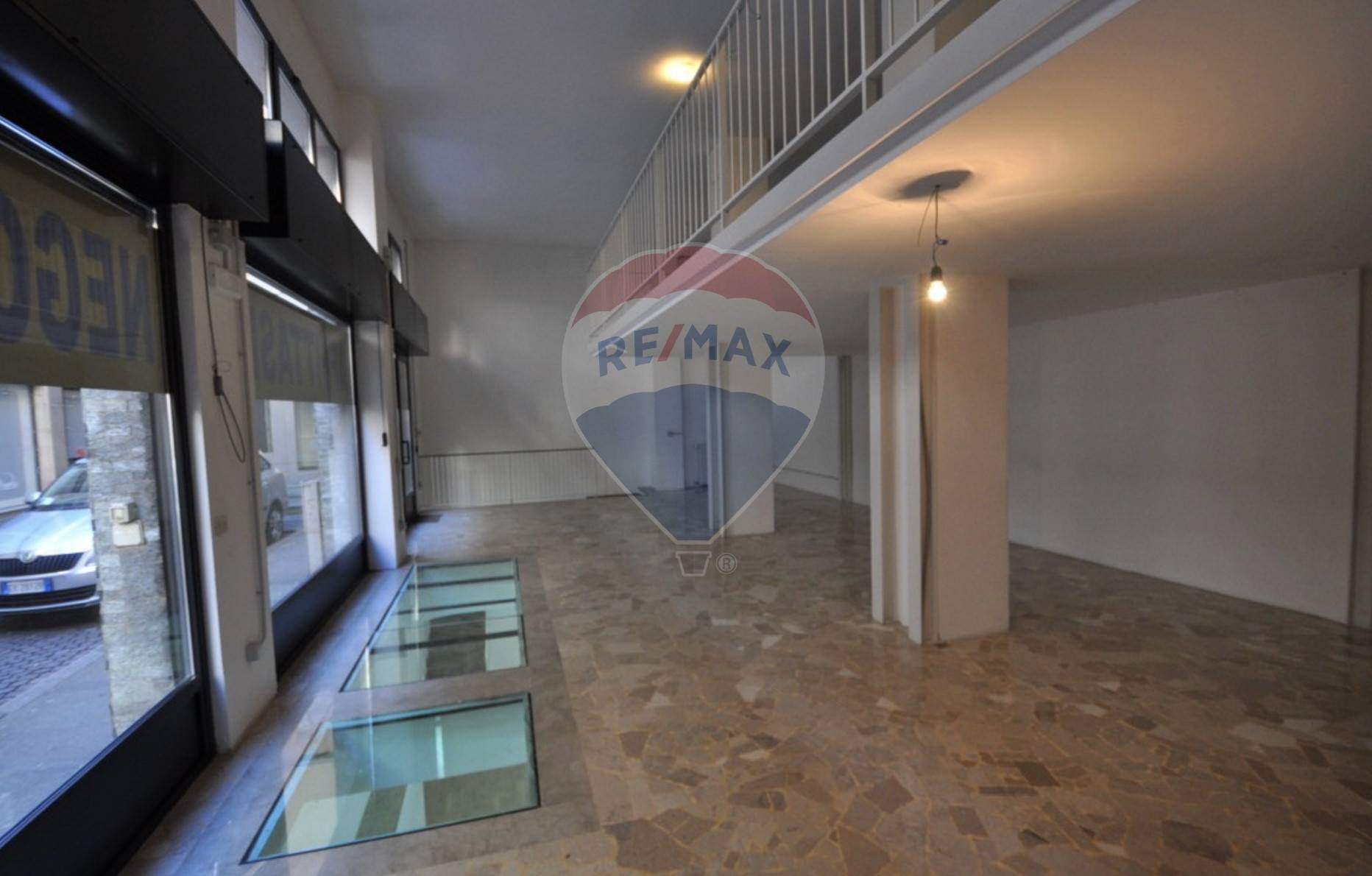 Negozio in affitto a Milano, Carrobio