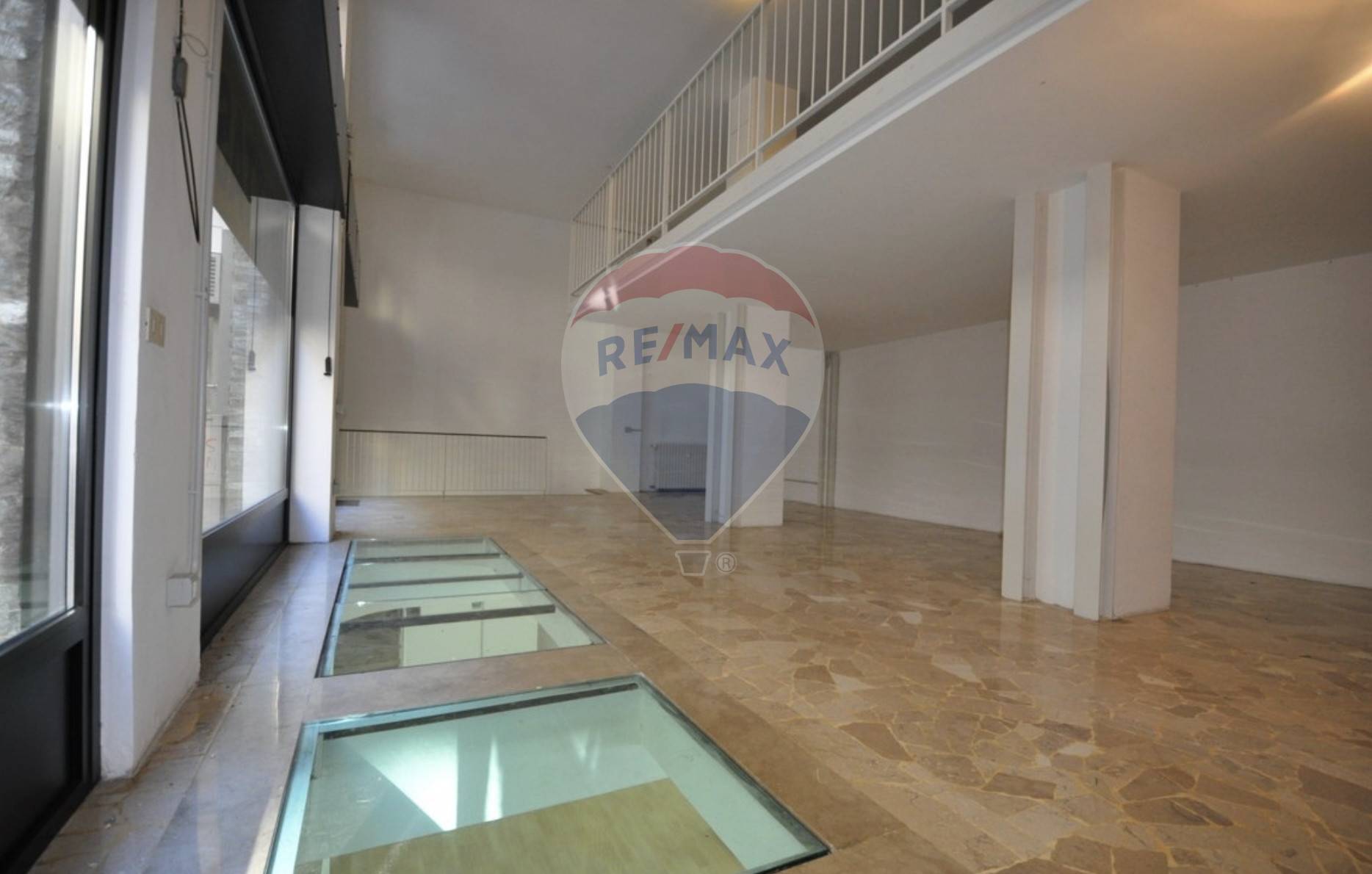 Negozio in affitto a Milano, Carrobio