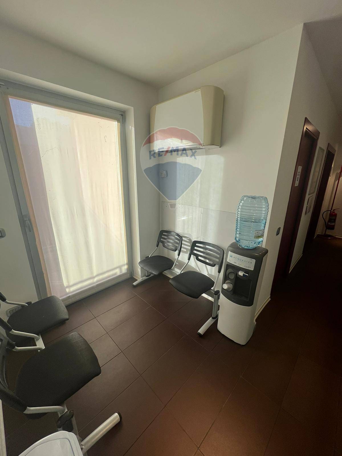 Ufficio in vendita a Varese, Calcinate del Pesce