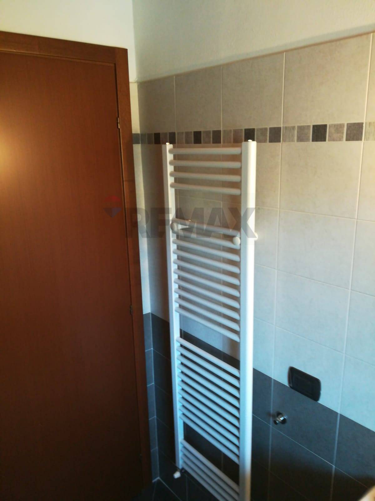 Appartamento in vendita a Gavirate, Groppello