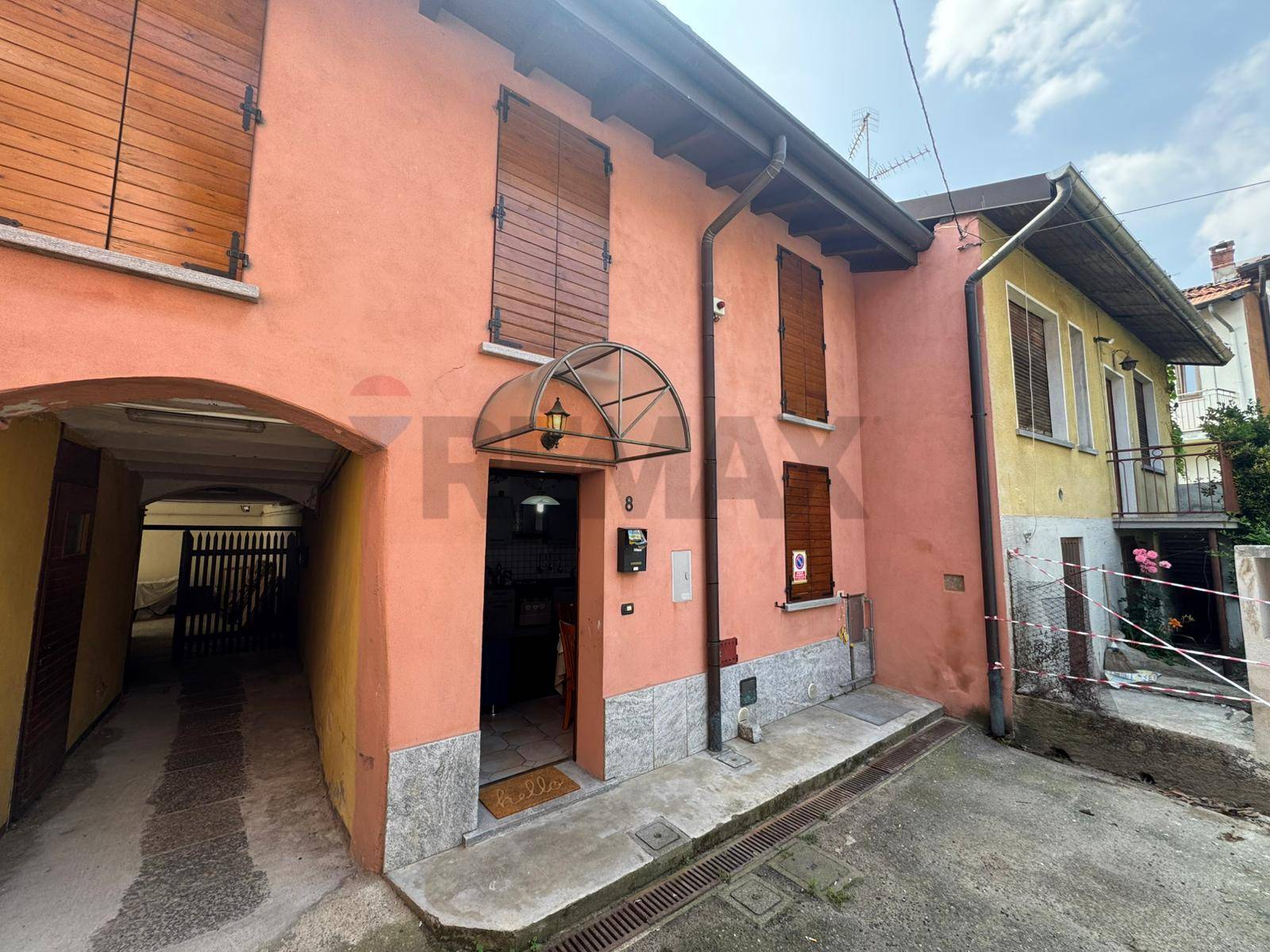 Casa Semindipendente in vendita a Gavirate, Groppello