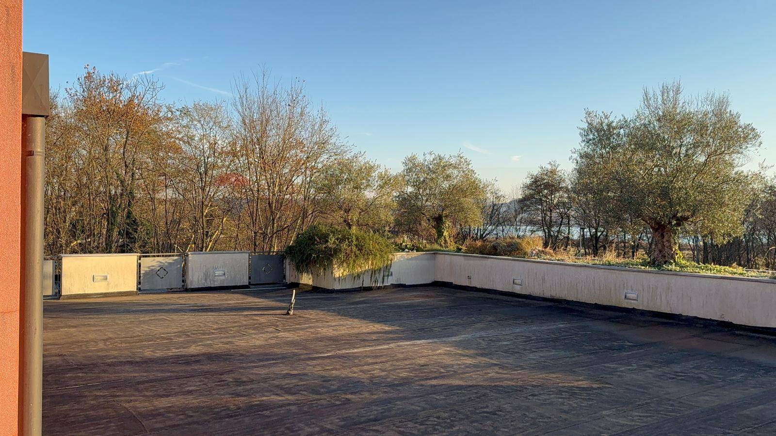 Loft/Open Space in affitto a Varese, Calcinate del Pesce