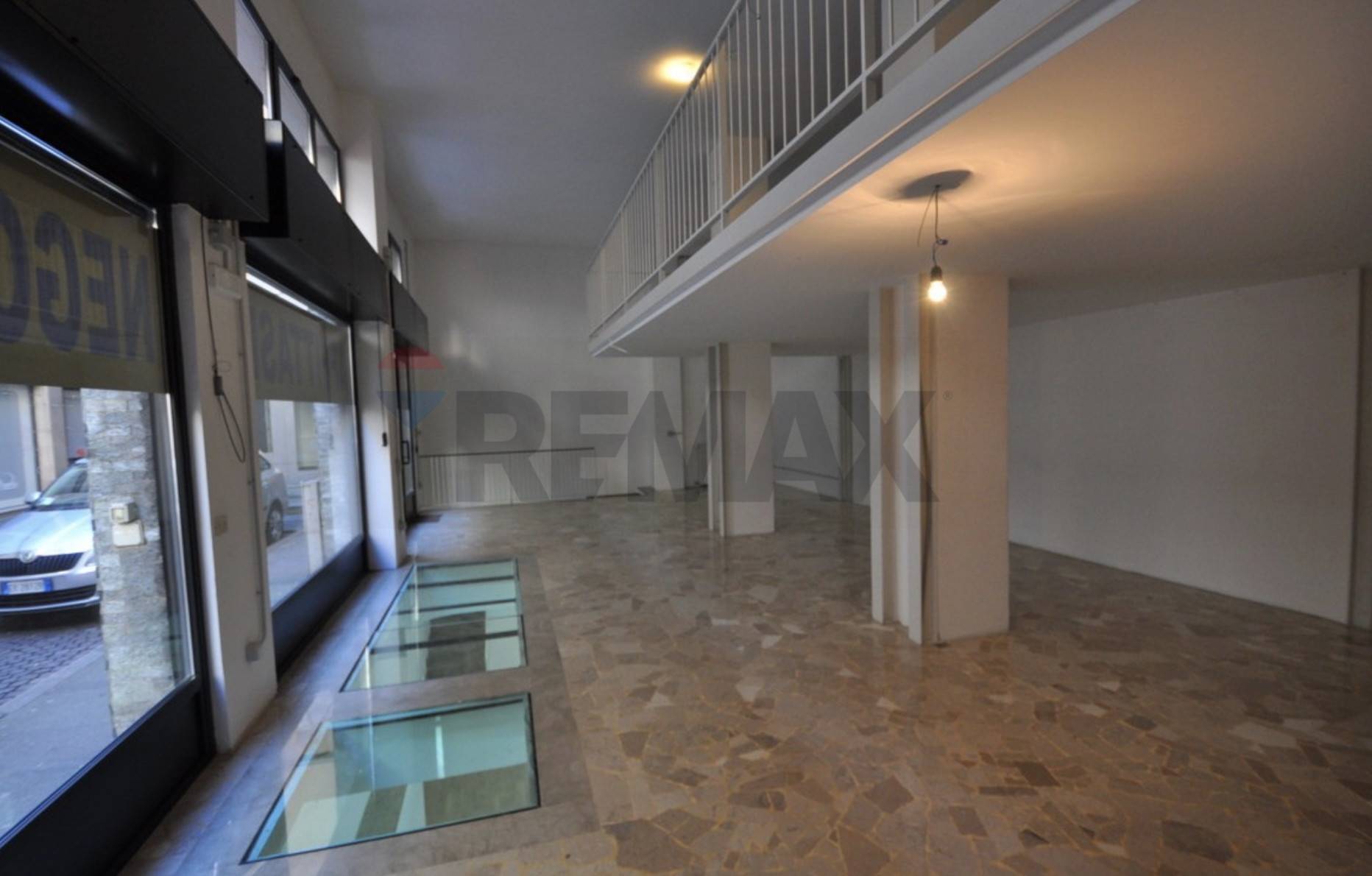 Negozio in affitto a Milano, Carrobio