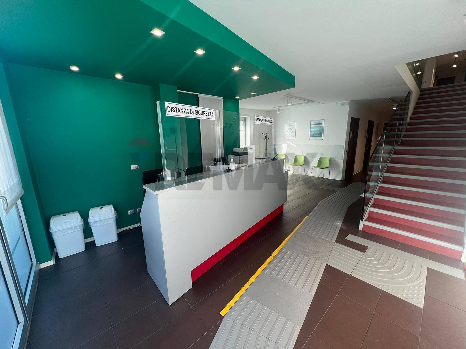 Negozio in vendita a Varese, Calcinate del Pesce