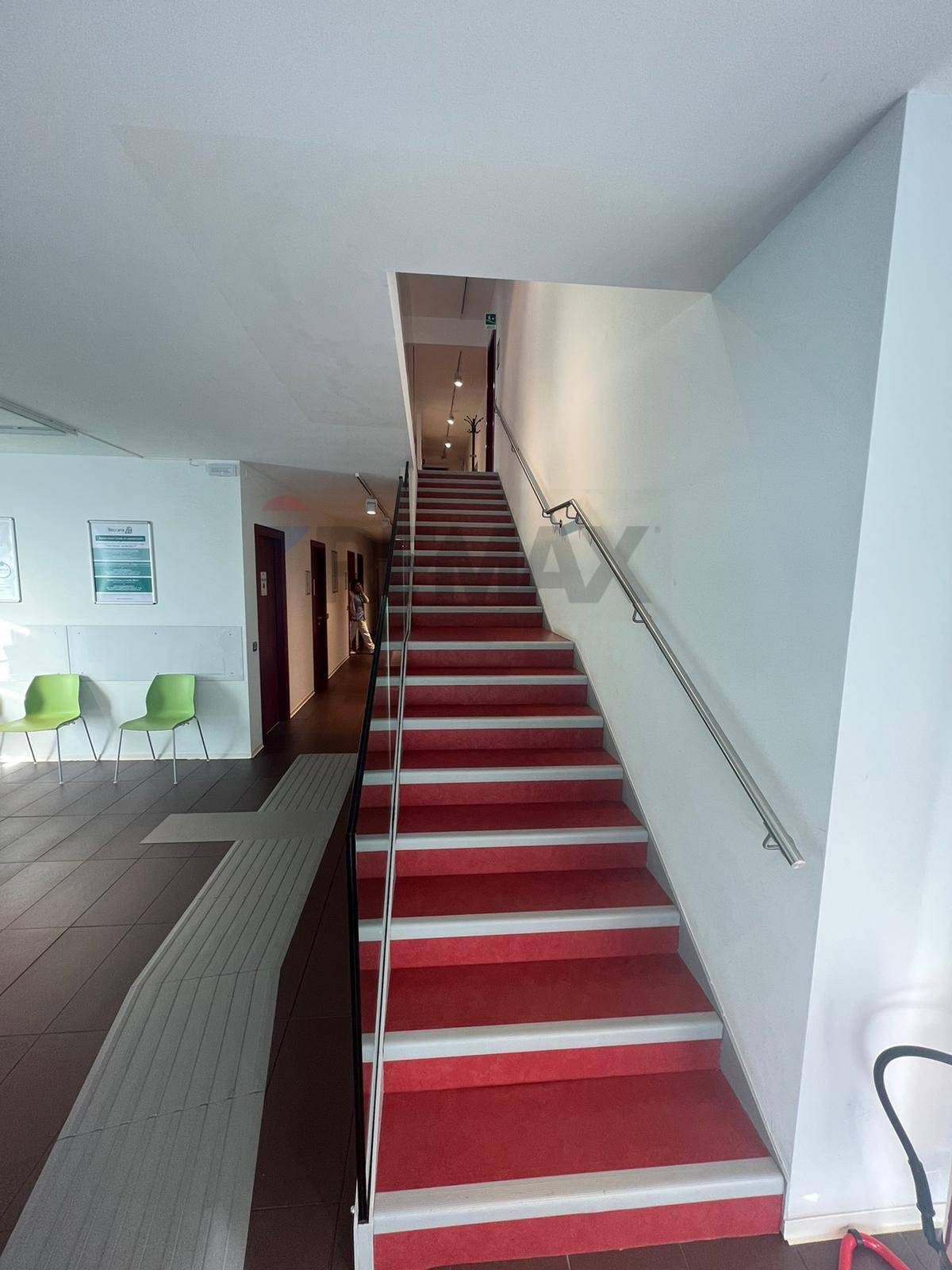 Ufficio in vendita a Varese, Calcinate del Pesce