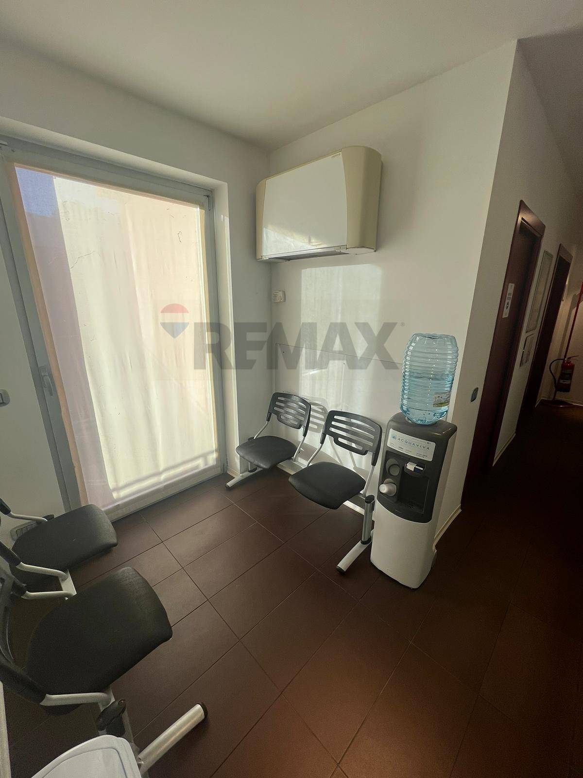 Ufficio in vendita a Varese, Calcinate del Pesce