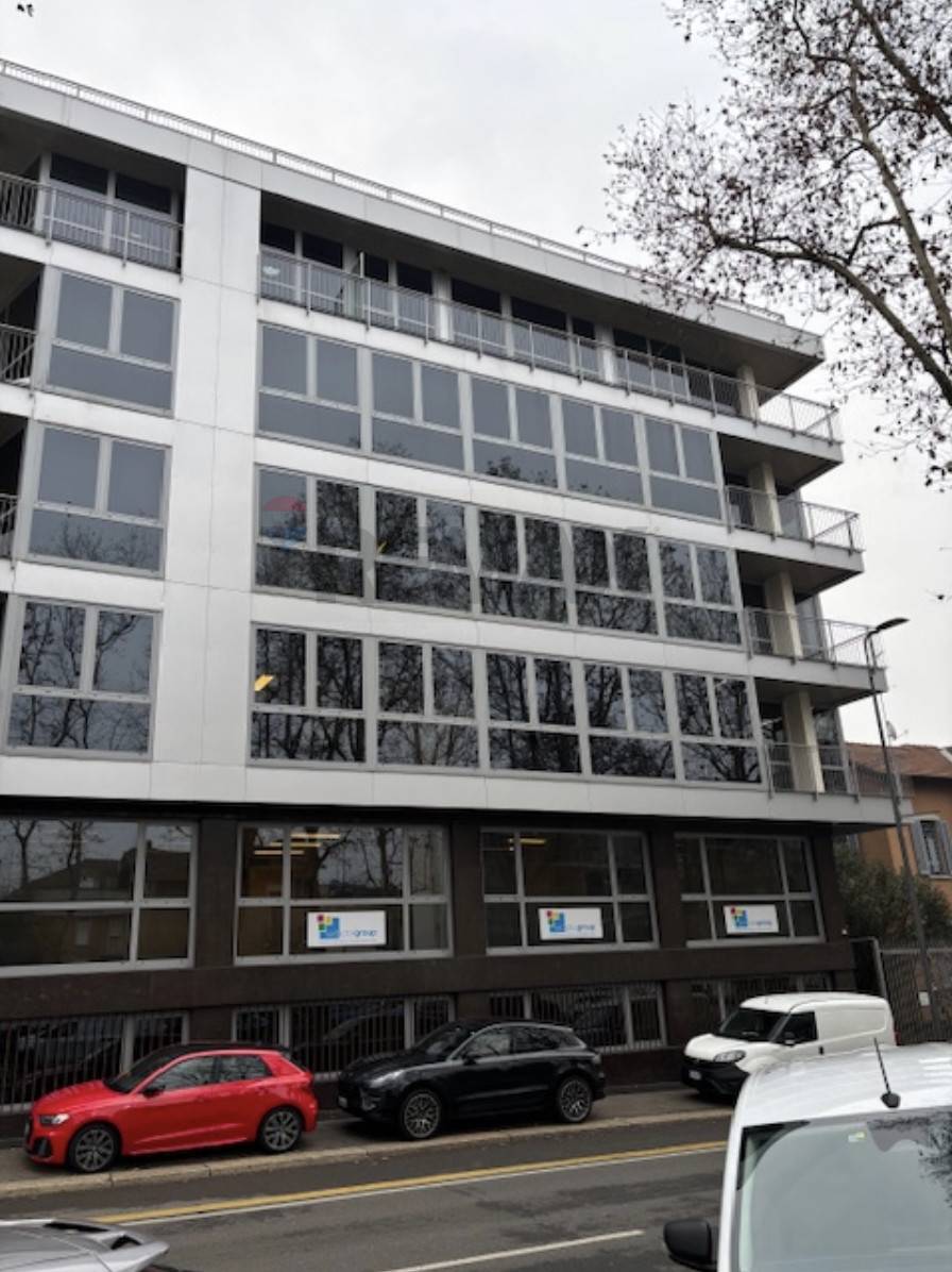 Ufficio in affitto a Milano, Maggiolina