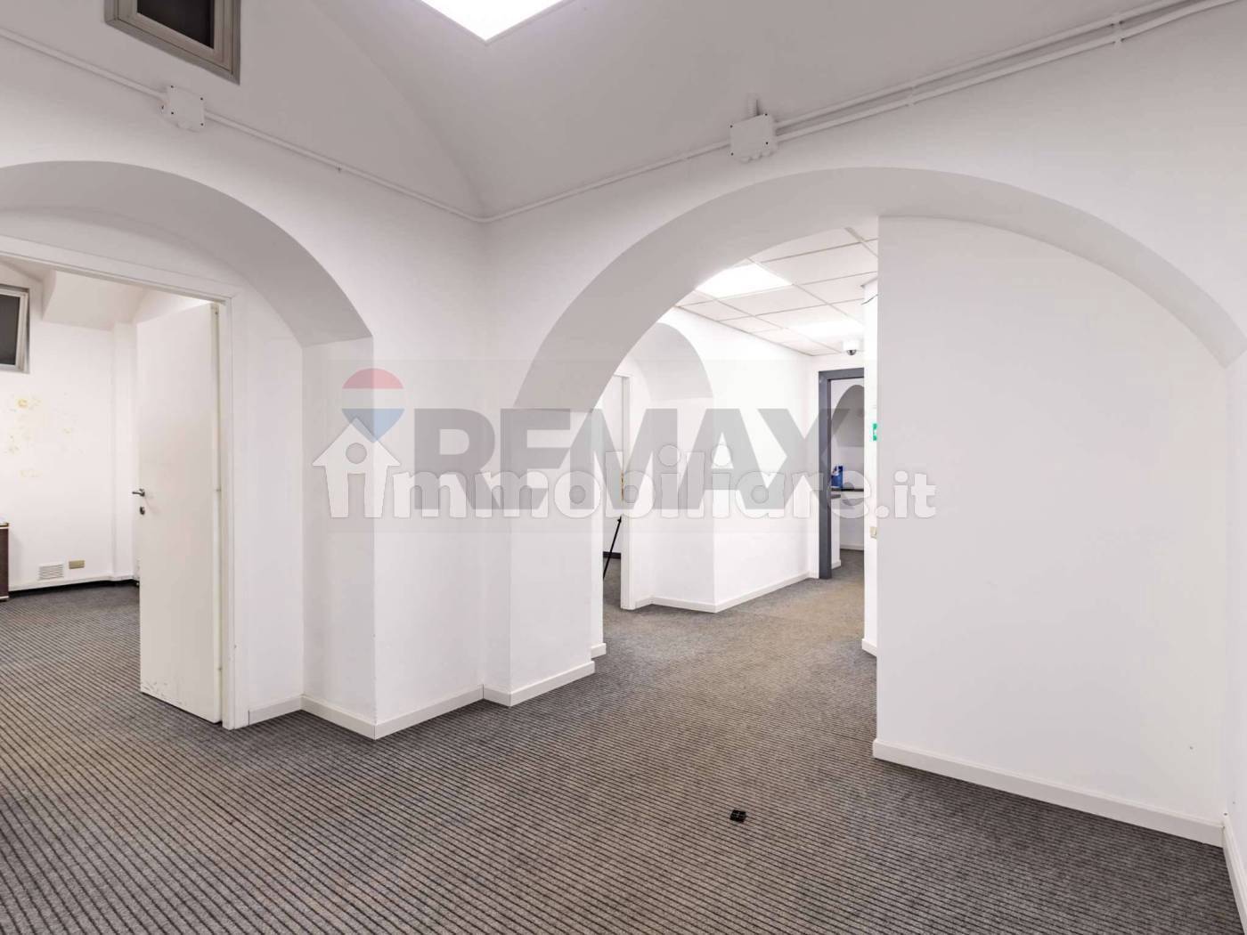 Locale Commerciale in vendita a Torino, Cit Turin