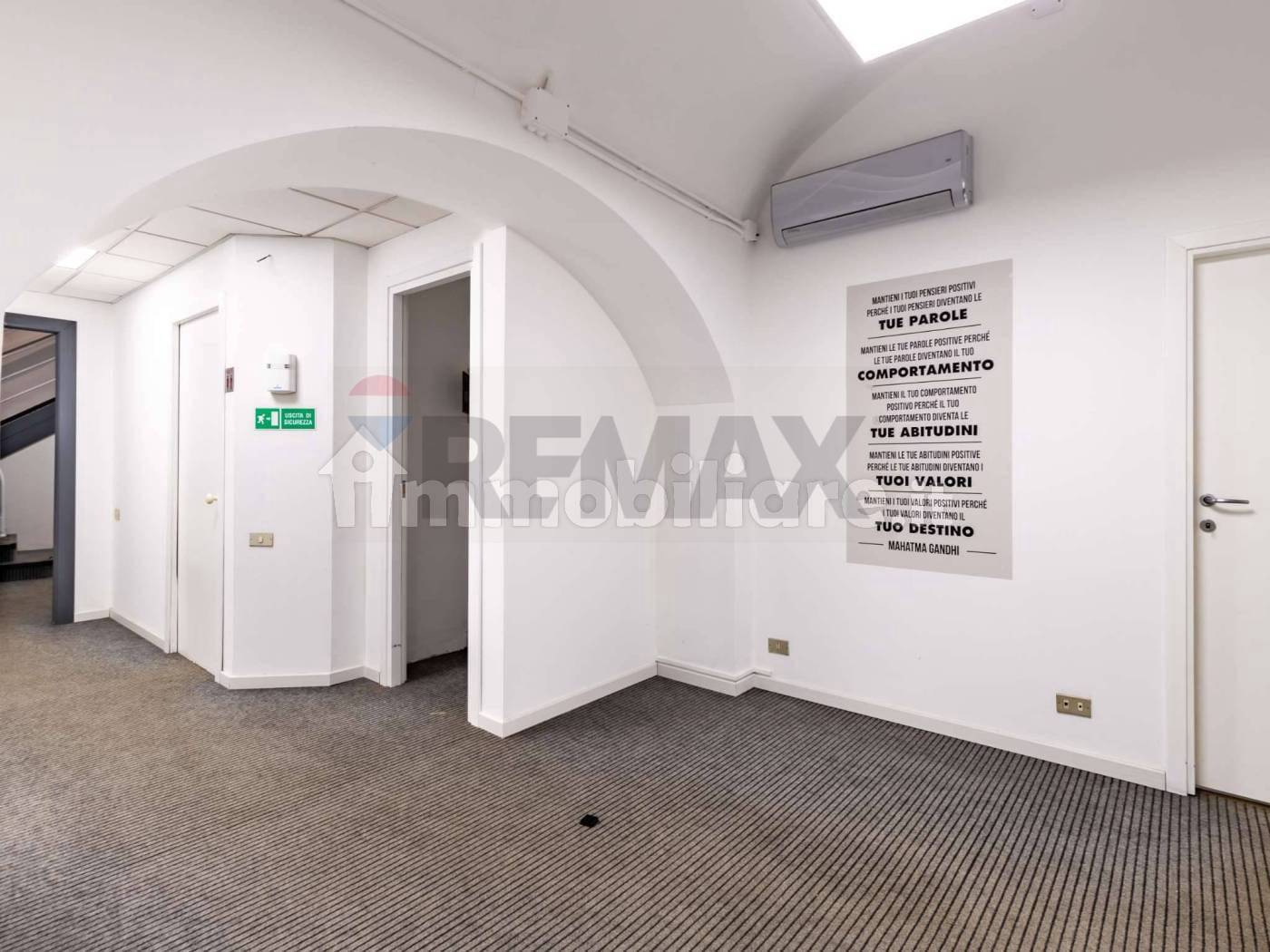 Locale Commerciale in vendita a Torino, Cit Turin