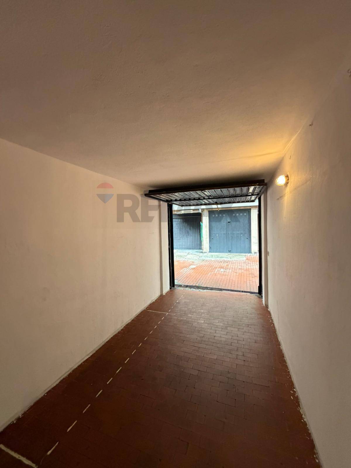 Garage/Box in vendita a Milano, Cenisio