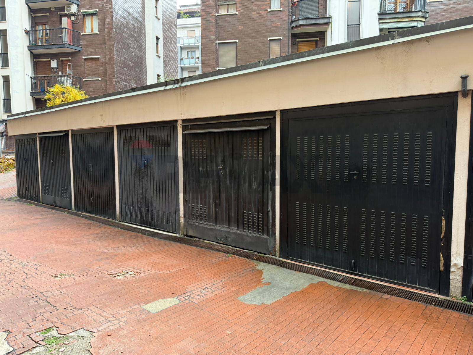 Garage/Box in vendita a Milano, Cenisio