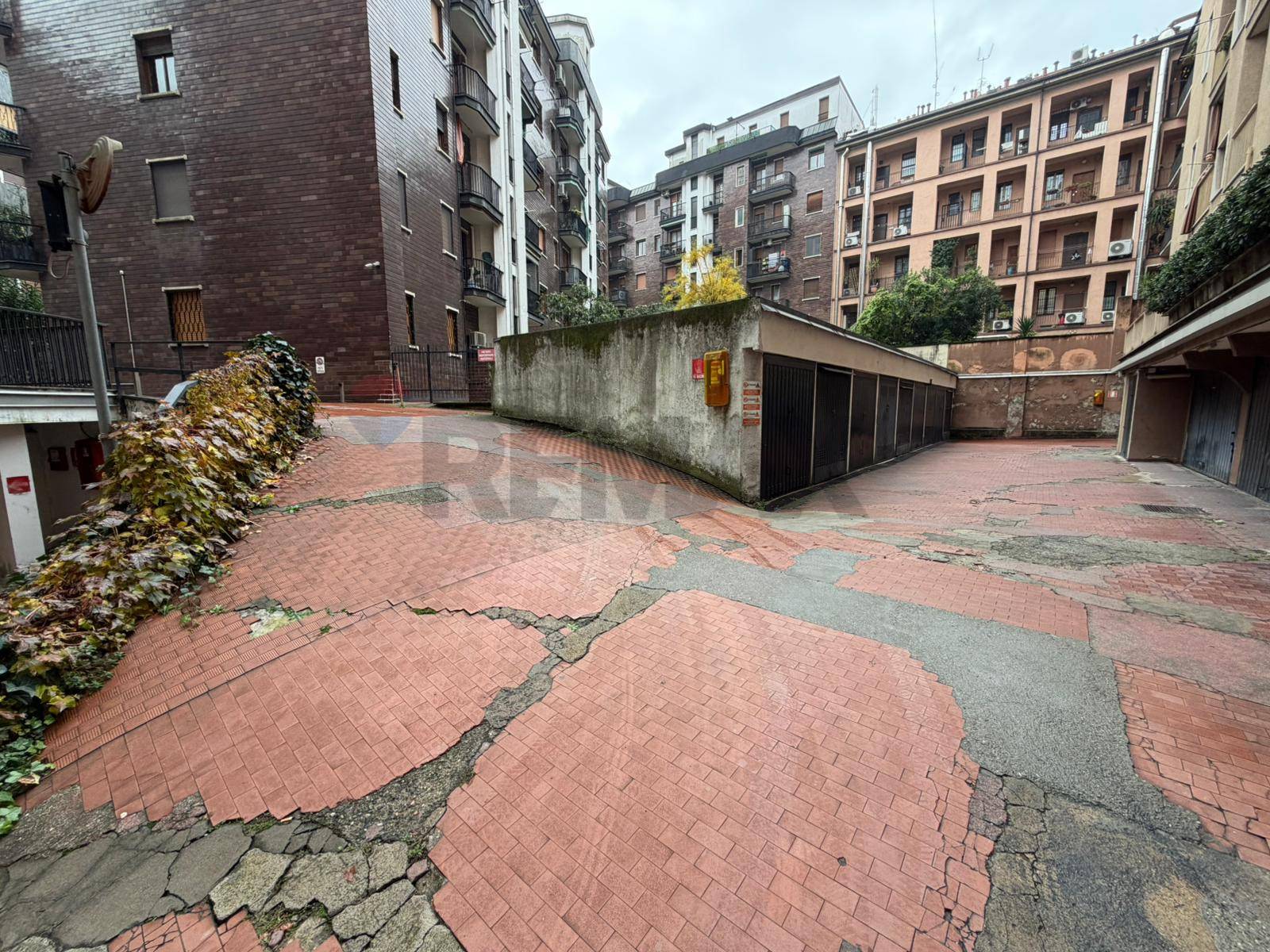 Garage/Box in vendita a Milano, Cenisio