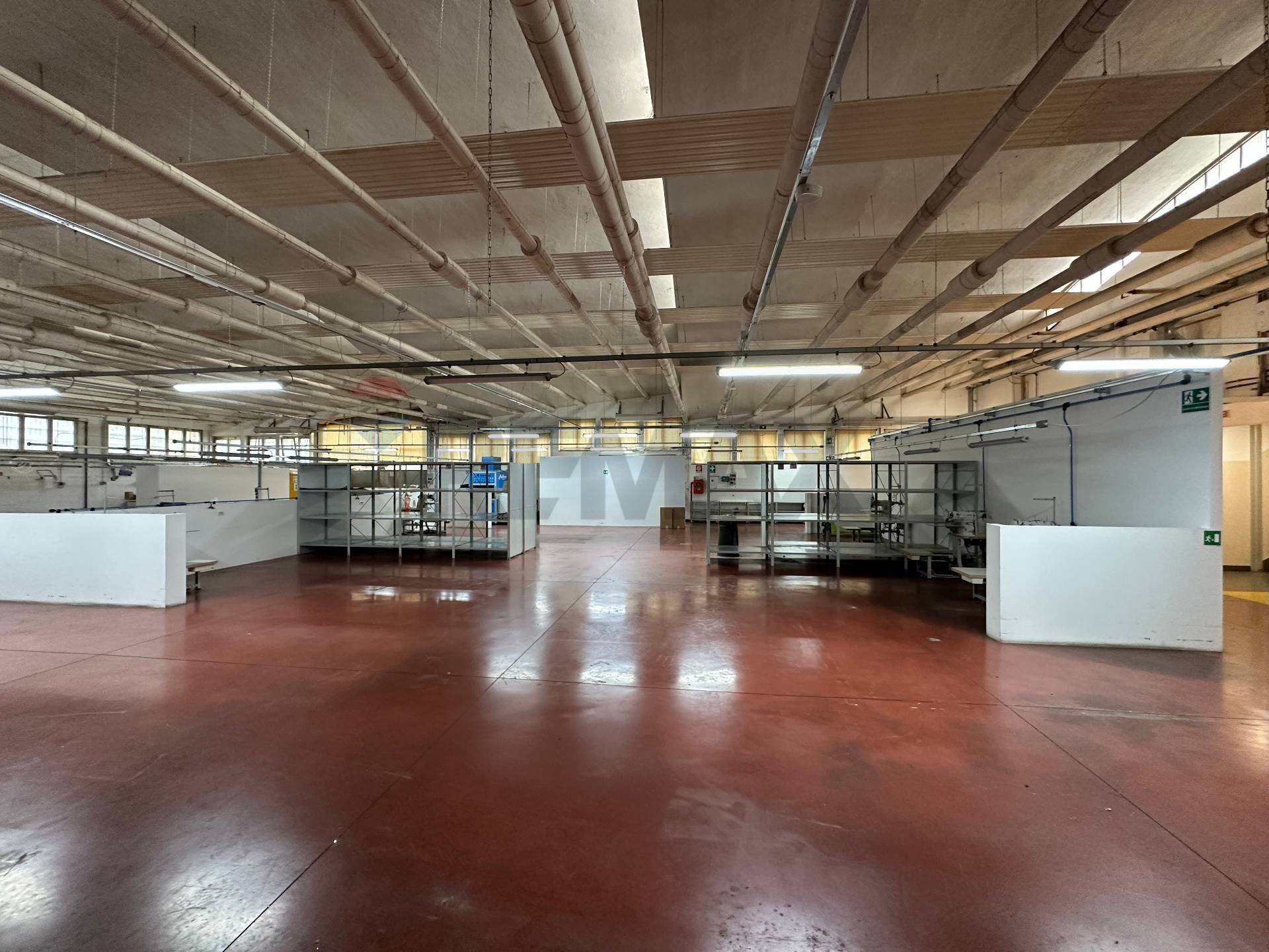 Capannone Industriale in vendita a Opera