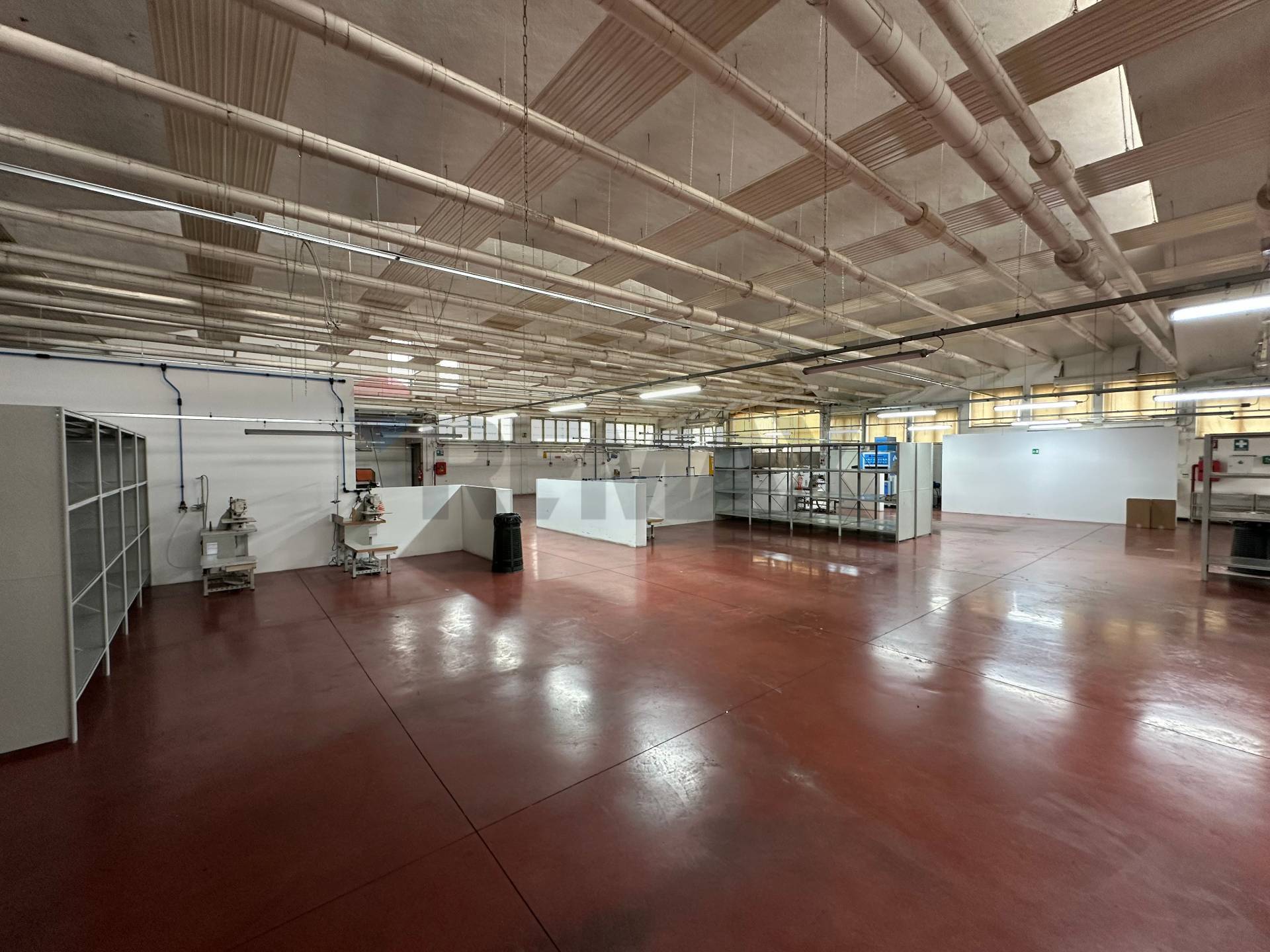 Capannone Industriale in vendita a Opera