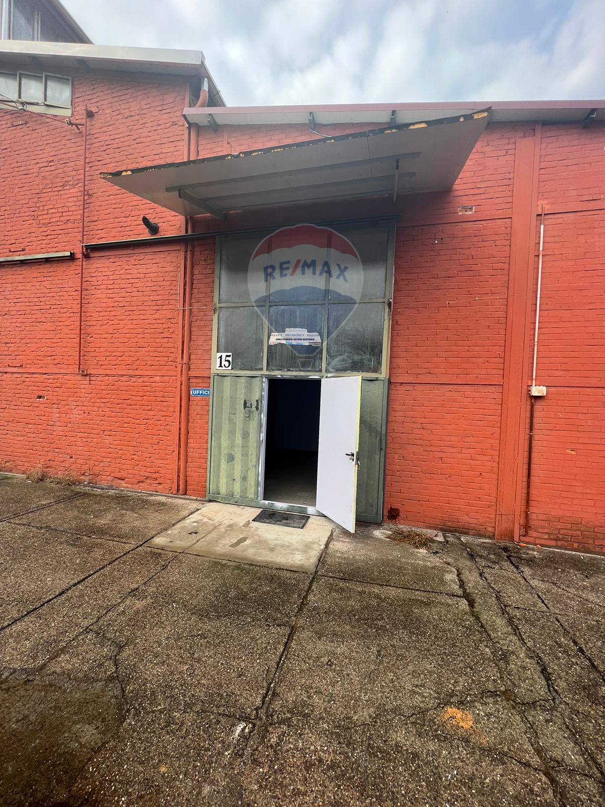 Capannone Industriale in affitto a Barasso, Molina