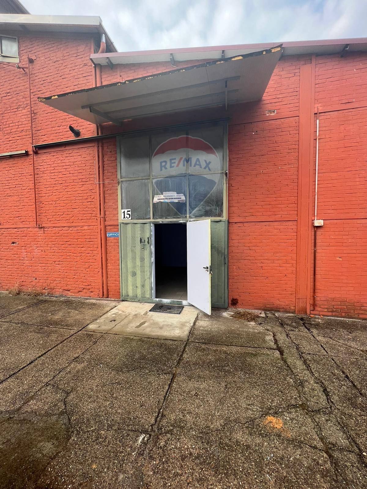 Capannone Industriale in affitto a Barasso, Molina