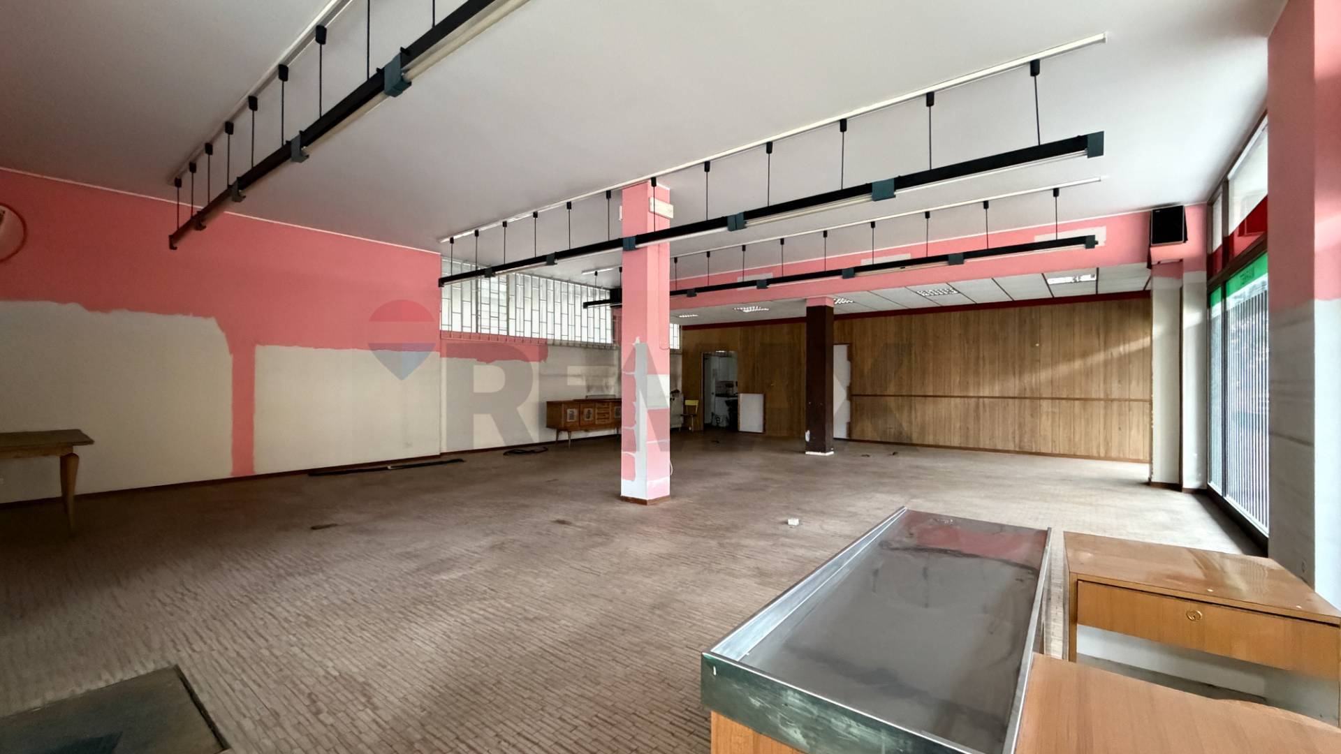 Negozio in vendita a Lonate Pozzolo