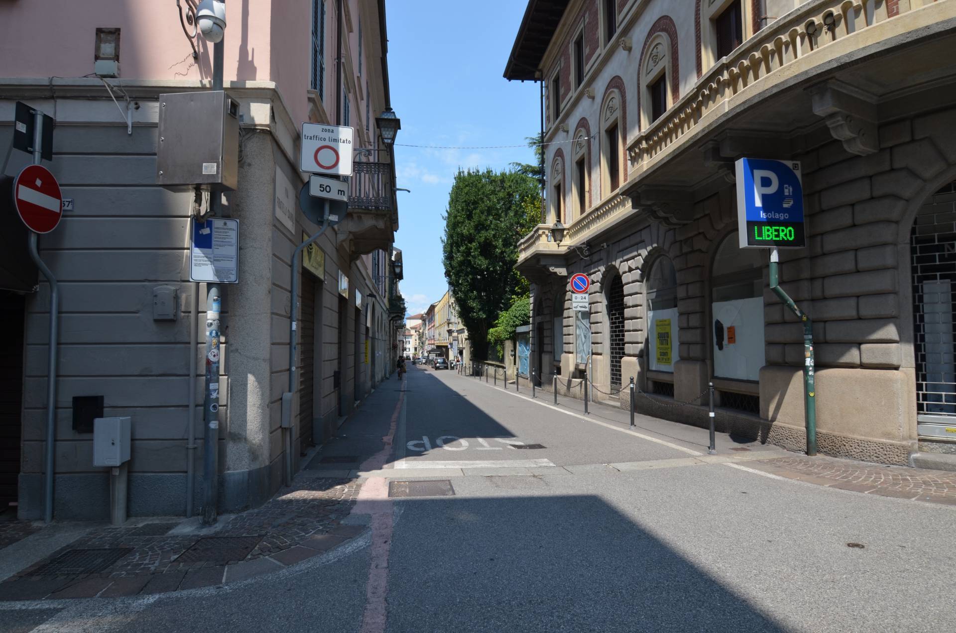 Locale commerciale in affitto, Lecco centro