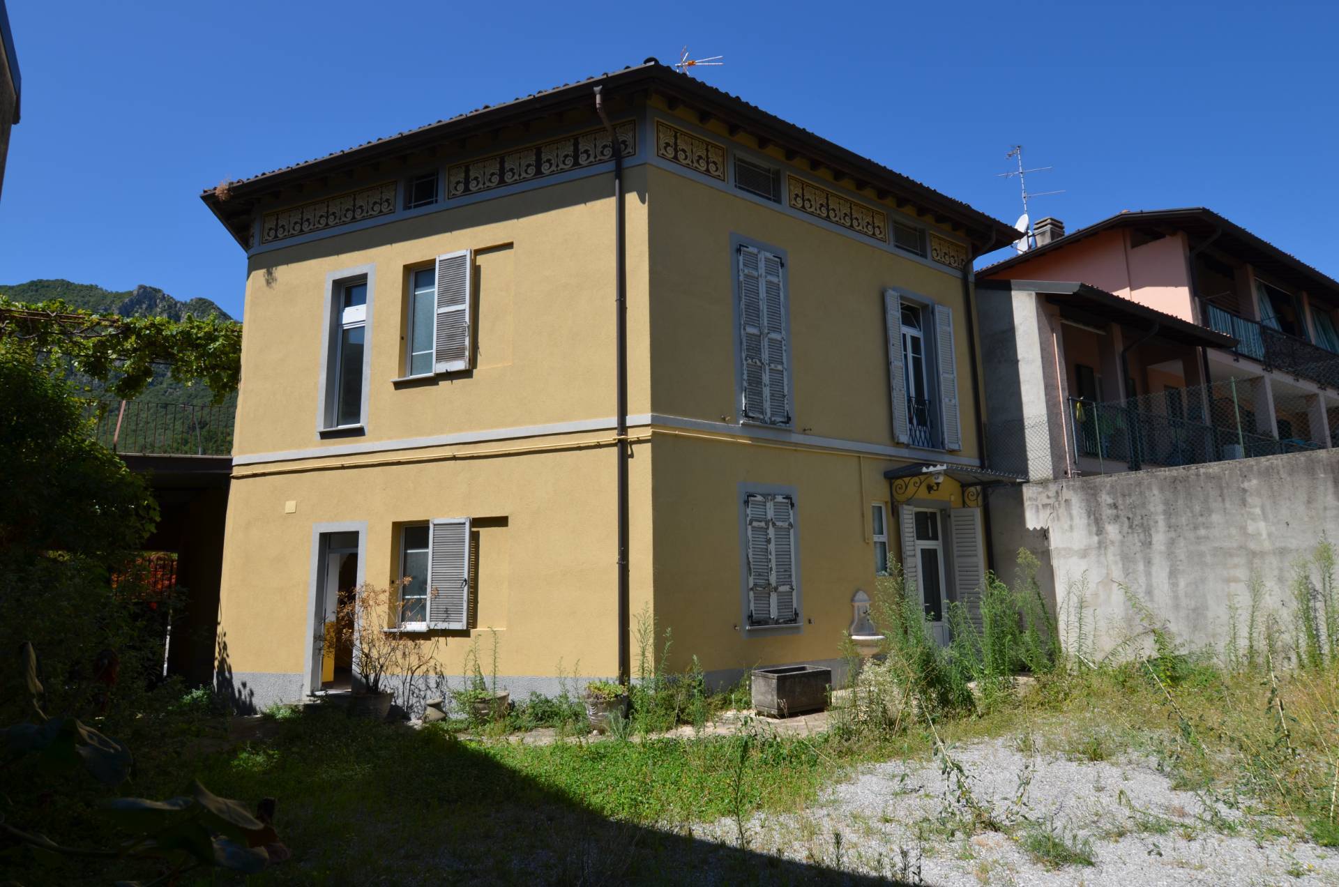 Casa Semindipendente in vendita a Lecco, Pescarenico