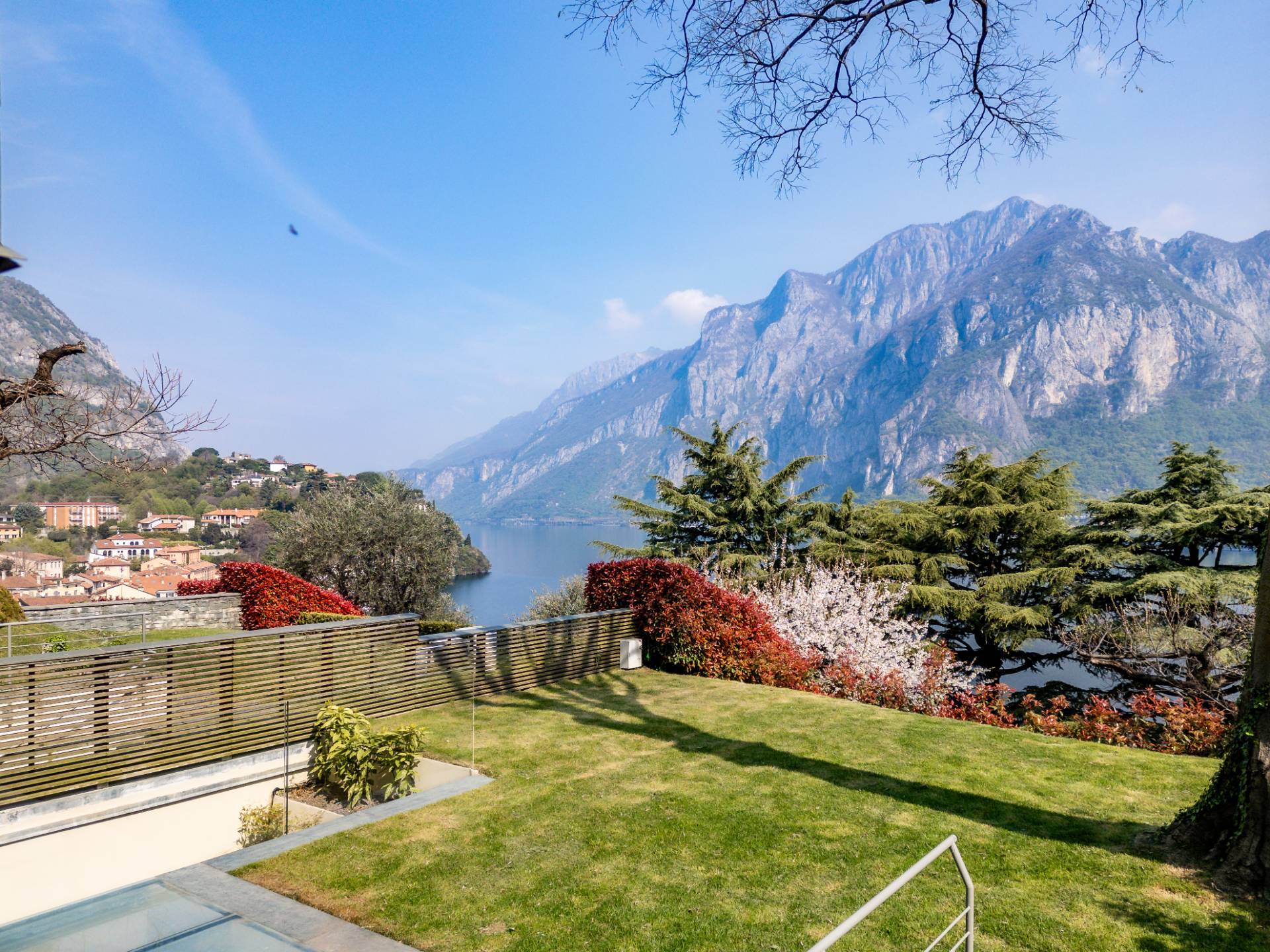 Villa in vendita a Malgrate