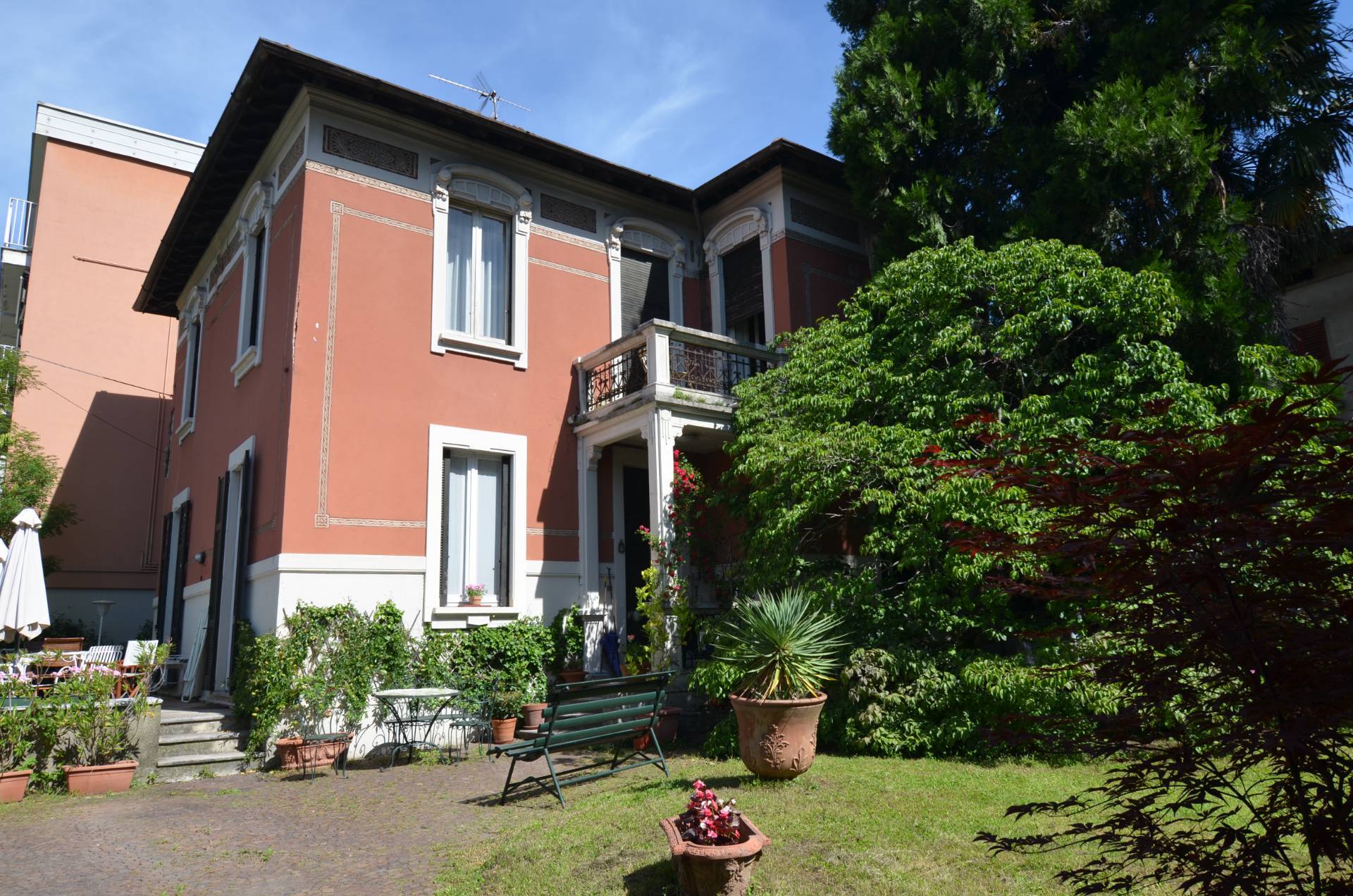 Villa in vendita a Lecco, Olate