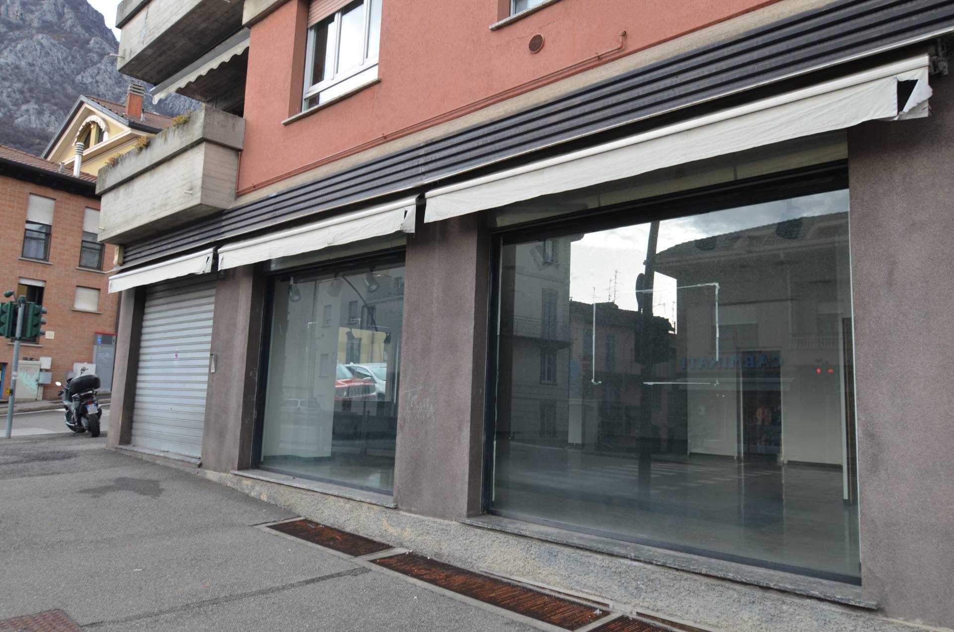 Locale commerciale in affitto a Lecco, S. Giovanni