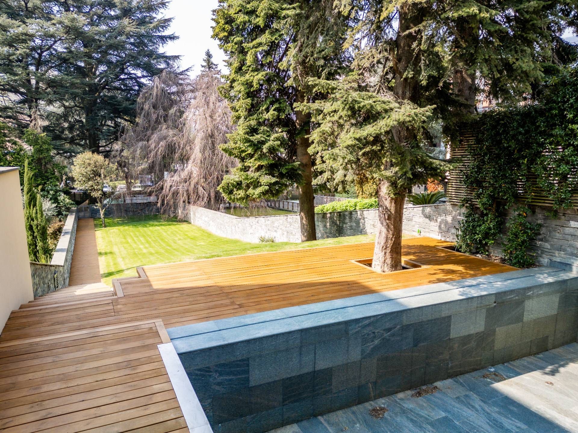 Villa in vendita a Malgrate