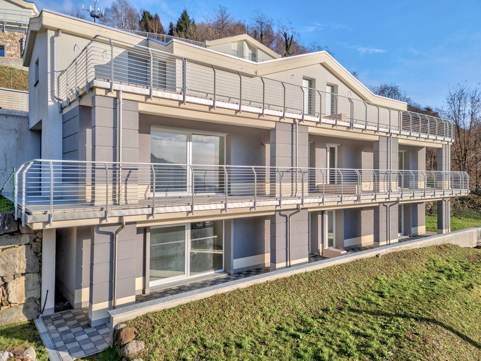 VILLA BIFAMILIARE in vendita a Lecco, Acquate