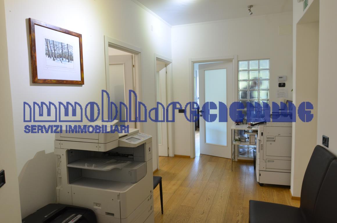 Studio/Ufficio in affitto a Lecco, Centro