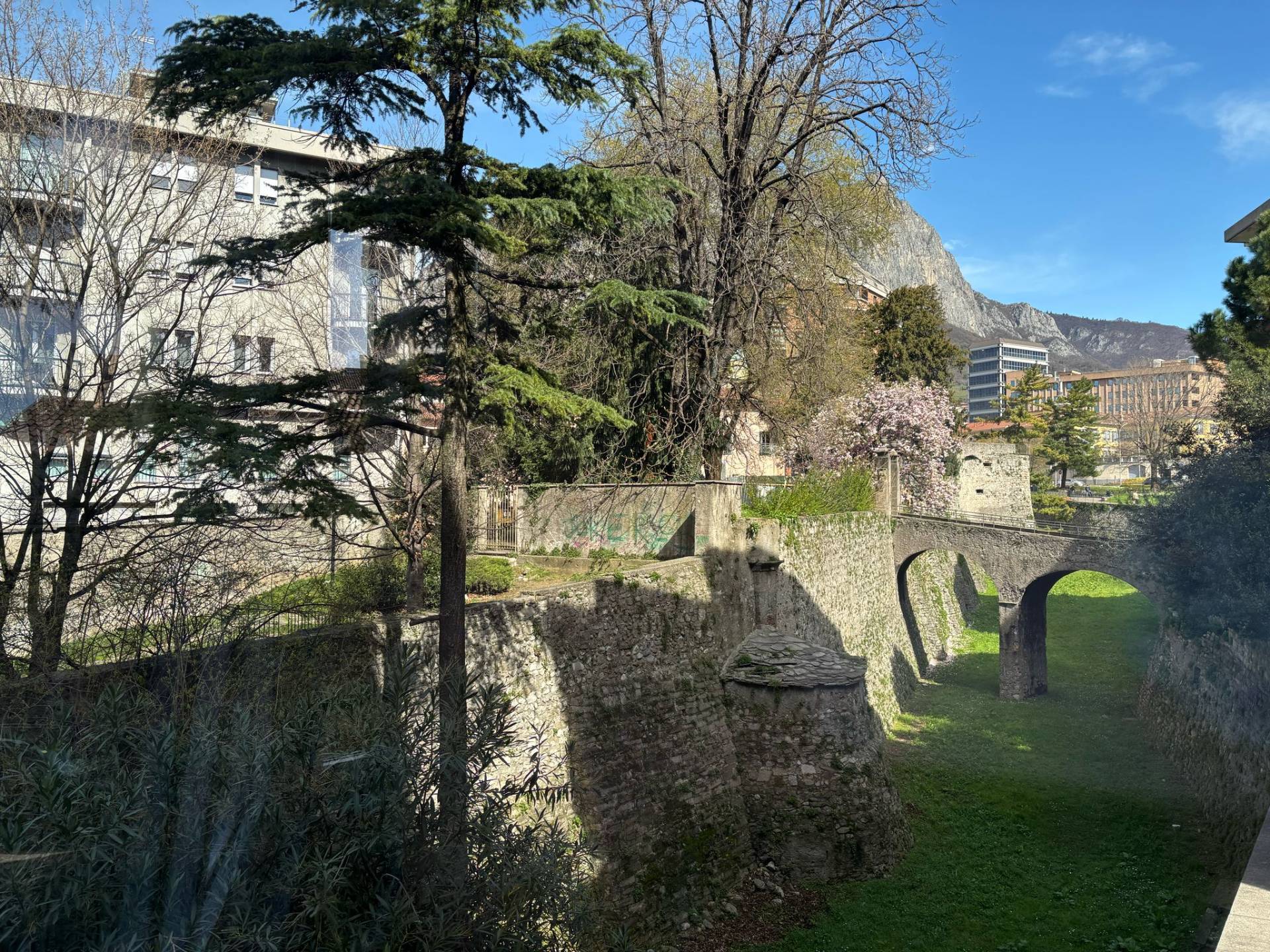 Appartamento in vendita a Lecco, Centralissimo