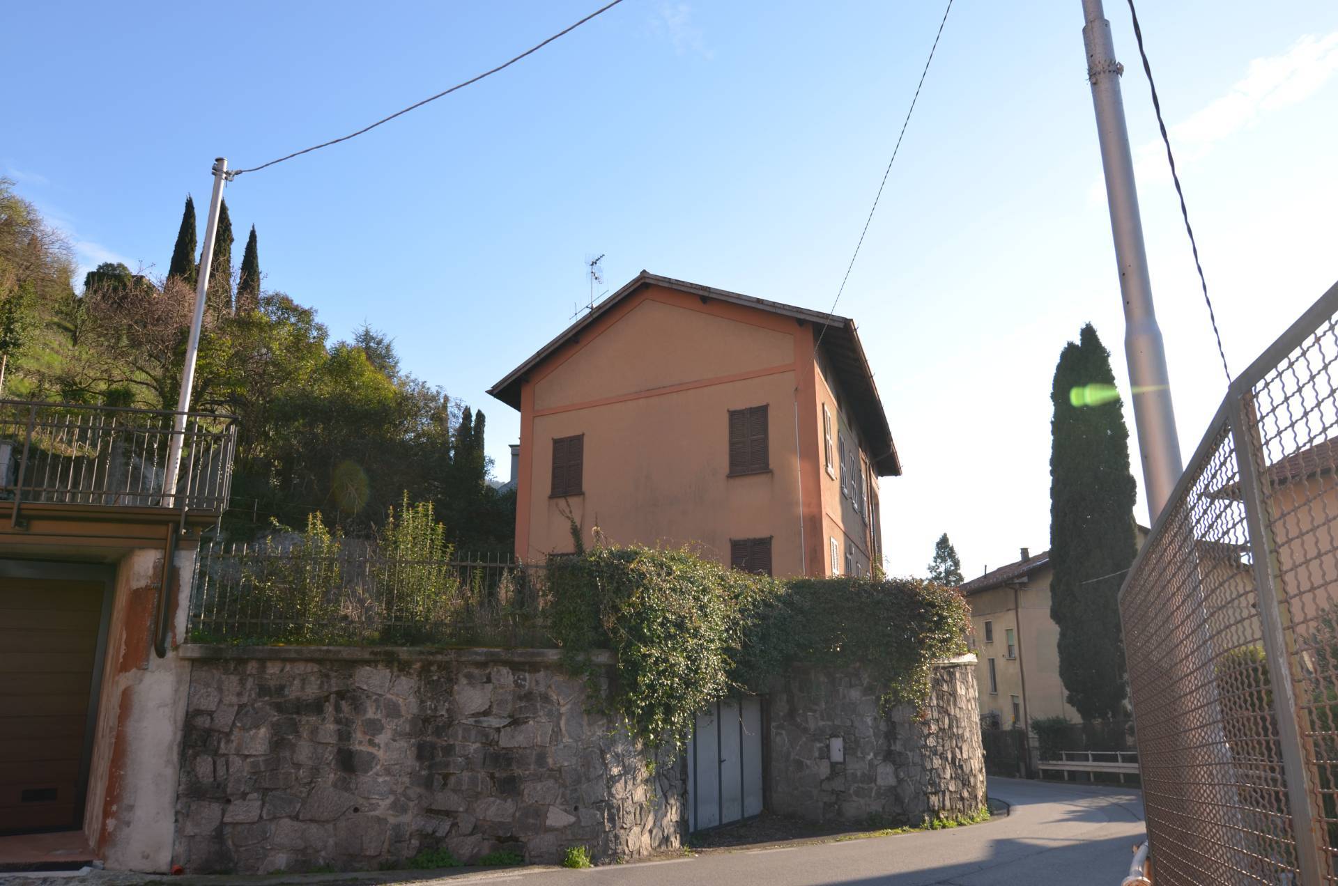Casa singola in vendita a Bellano