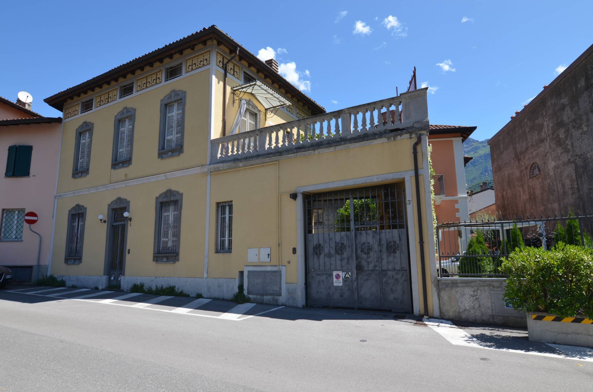Casa Semindipendente in vendita a Lecco, Pescarenico