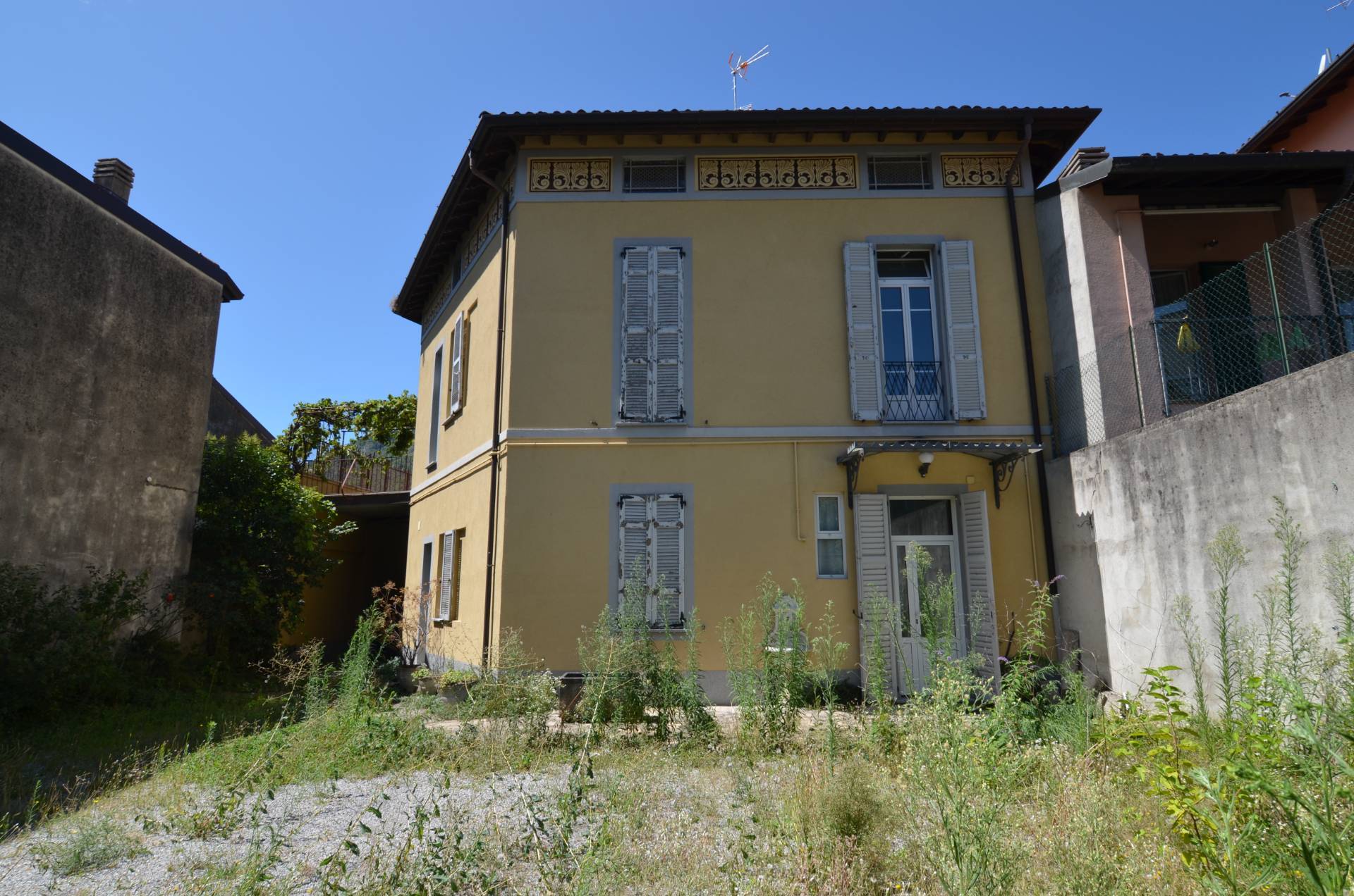 Casa Semindipendente in vendita a Lecco, Pescarenico