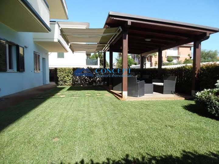 Villa in vendita a Martinsicuro, Villa Rosa