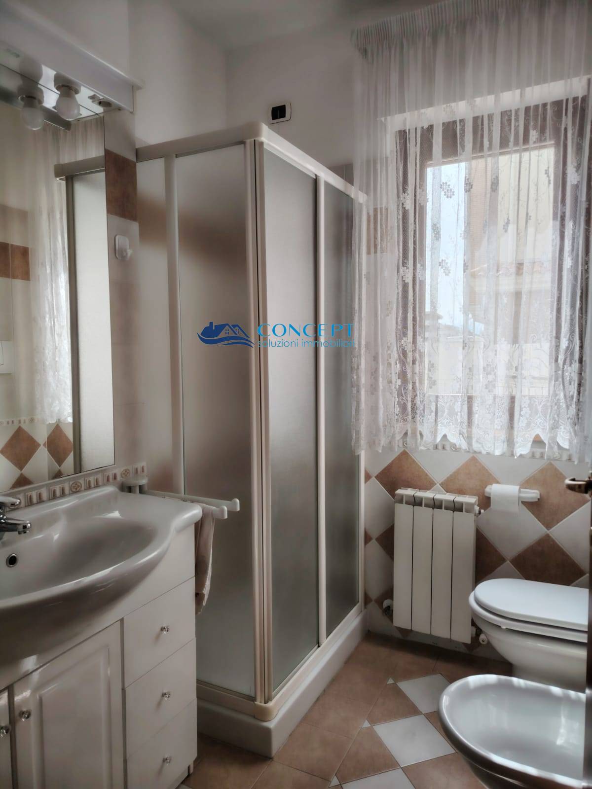 Appartamento in vendita a Alba Adriatica, Zona Mare