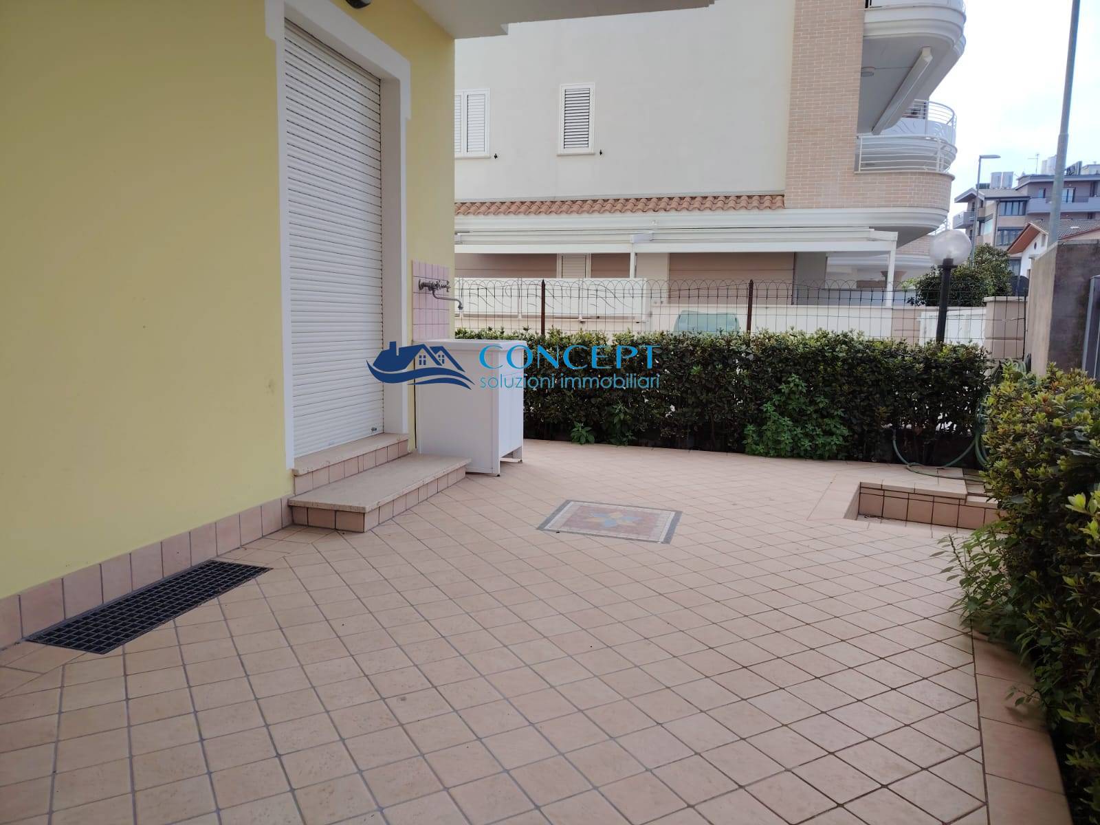 Appartamento in vendita a Alba Adriatica, Zona Mare