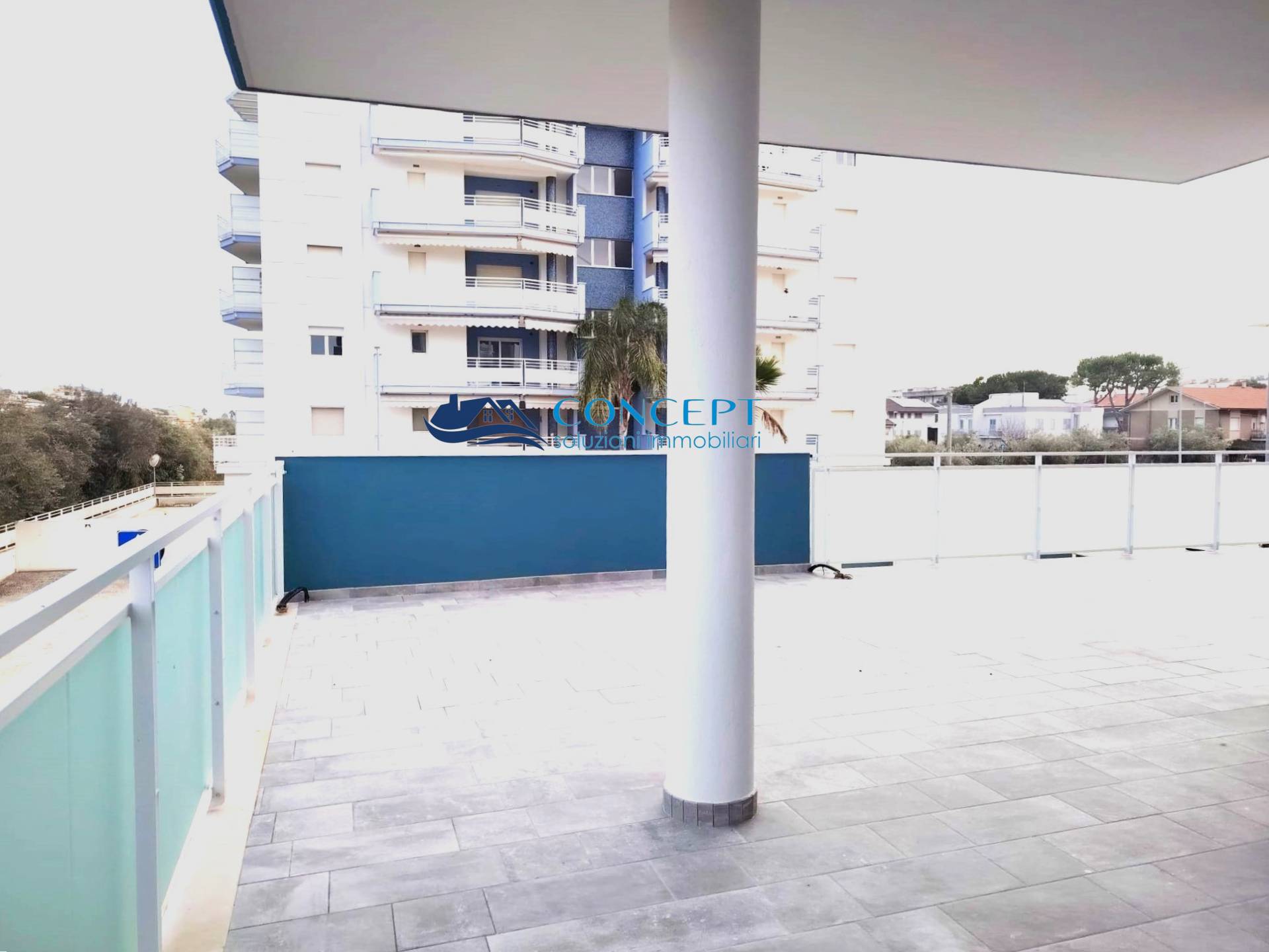 Appartamento in vendita a Alba Adriatica, Zona Mare