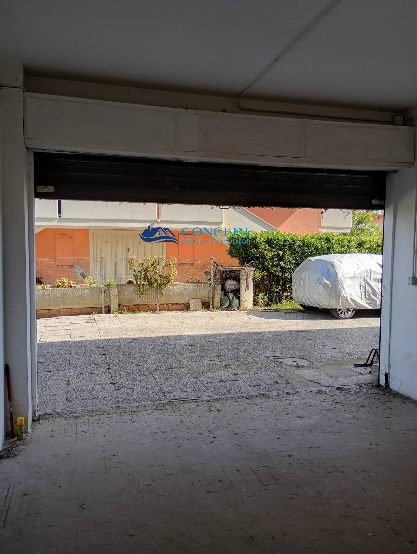 Box o garage in vendita a Martinsicuro