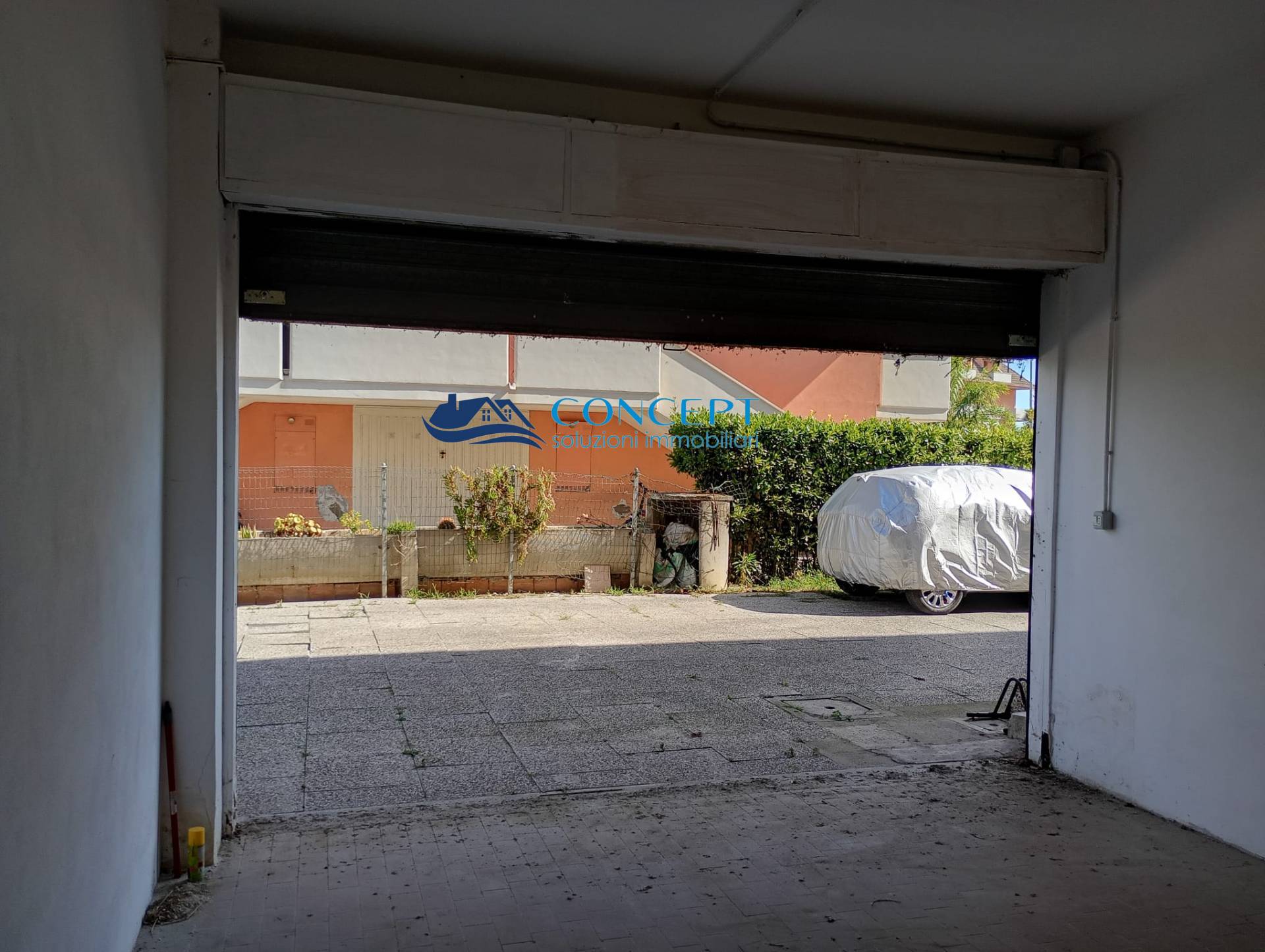 Box o garage in vendita a Martinsicuro