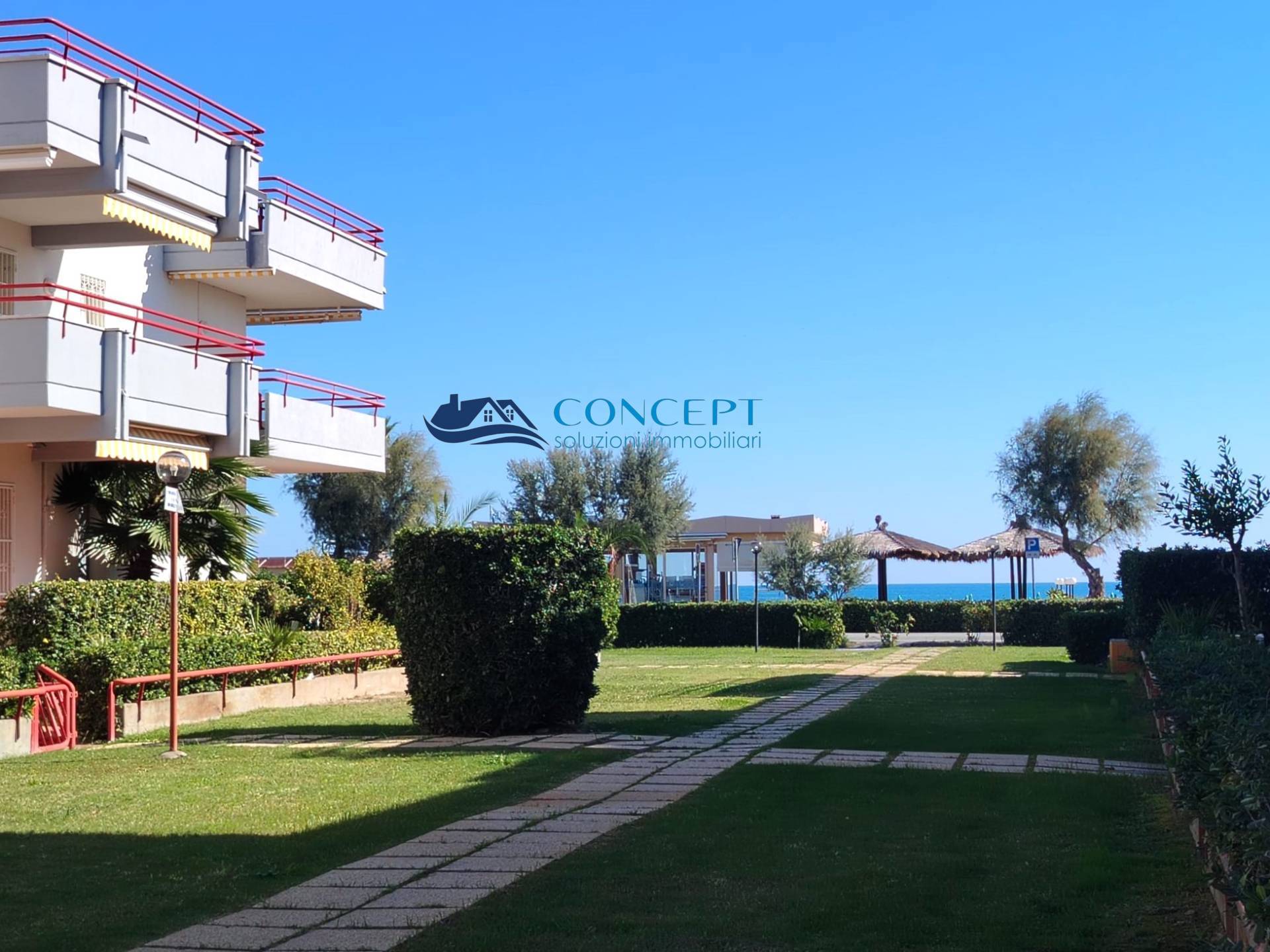 Appartamento in vendita a Martinsicuro, Villa Rosa