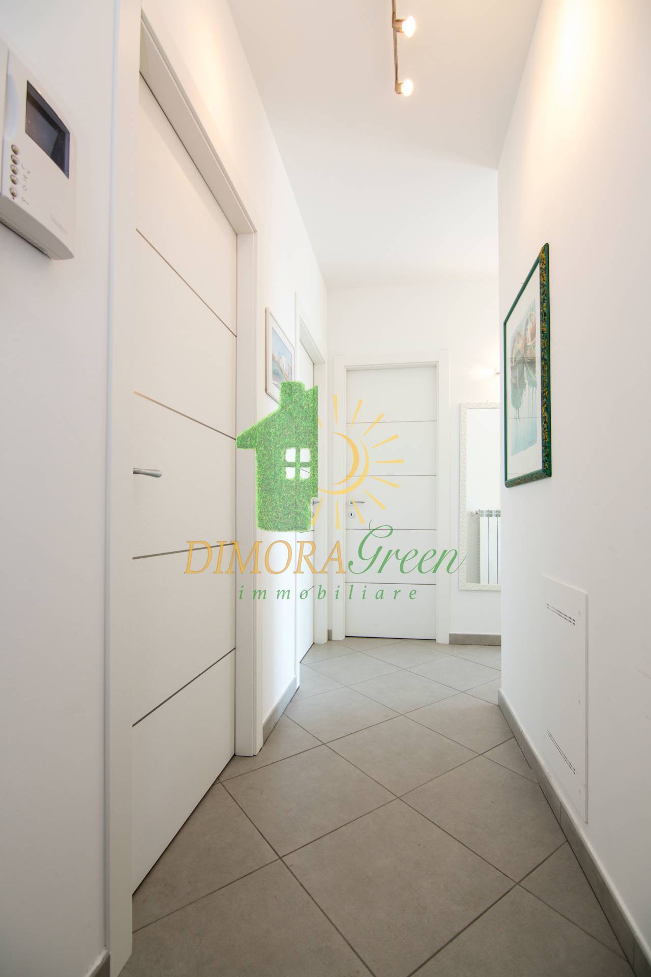 Appartamento in vendita a Cipressa