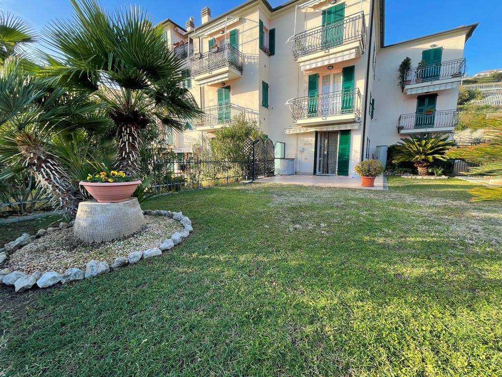 Appartamento in vendita a Riva Ligure