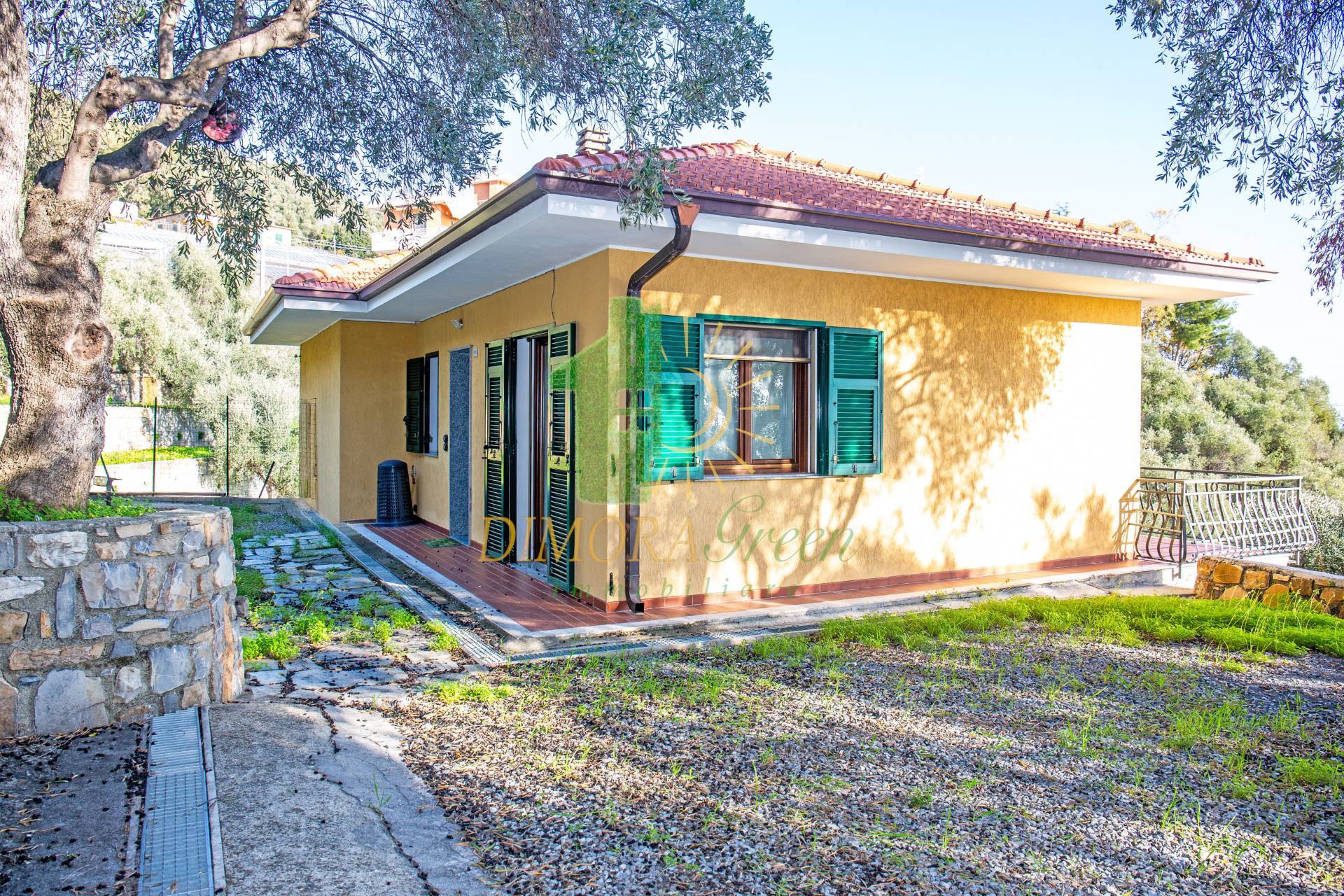 Casa Indipendente in vendita a Cipressa, Aregai