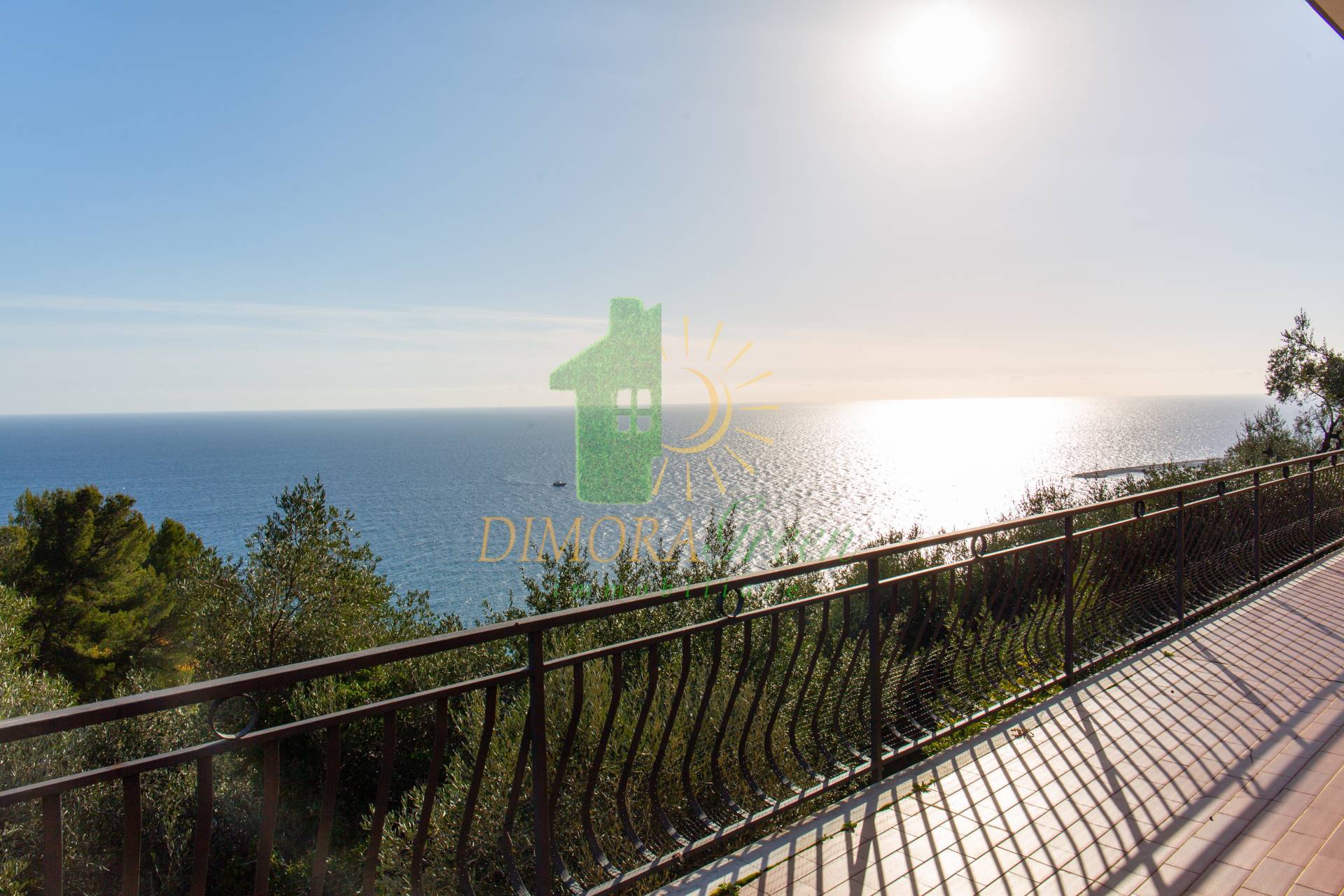 Casa Indipendente in vendita a Cipressa, Aregai