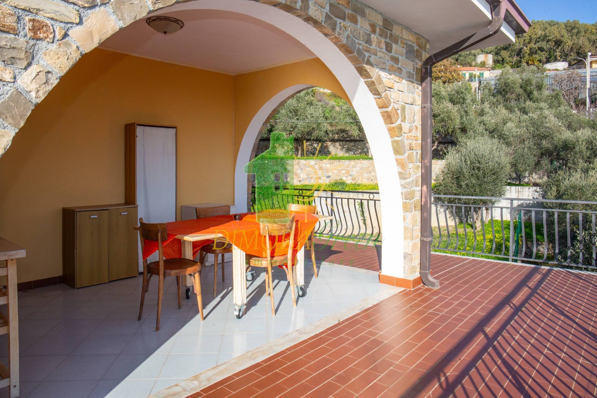 Casa Indipendente in vendita a Cipressa, Aregai